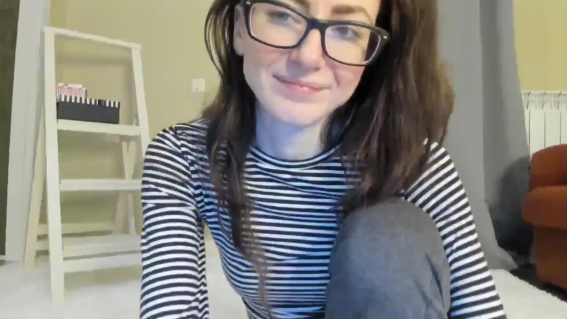 Gallery image thumbnail from Baby_Jewel's myfreecams stream on, 05/17/2024, 12:24 image 10 of 20
