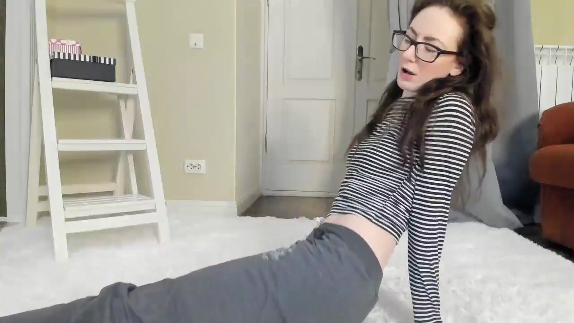 Gallery image thumbnail from Baby_Jewel's myfreecams stream on, 05/17/2024, 12:24 image 7 of 20