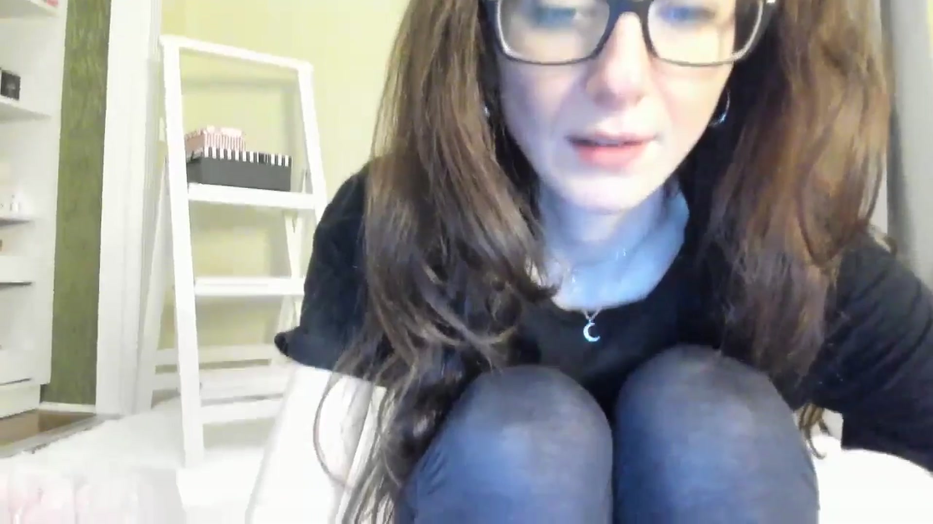 Gallery image thumbnail from Baby_Jewel's myfreecams stream on, 05/23/2024, 09:32 image 16 of 20
