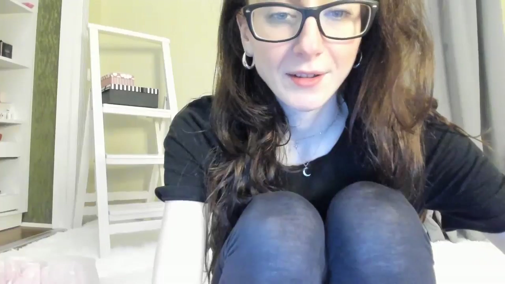 Gallery image thumbnail from Baby_Jewel's myfreecams stream on, 05/23/2024, 09:32 image 17 of 20