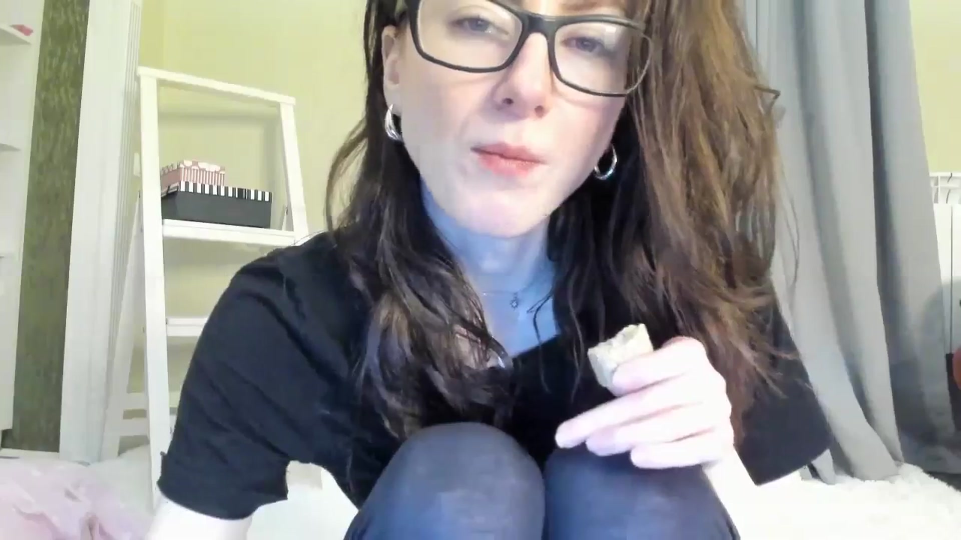 Gallery image thumbnail from Baby_Jewel's myfreecams stream on, 05/23/2024, 11:03 image 4 of 20