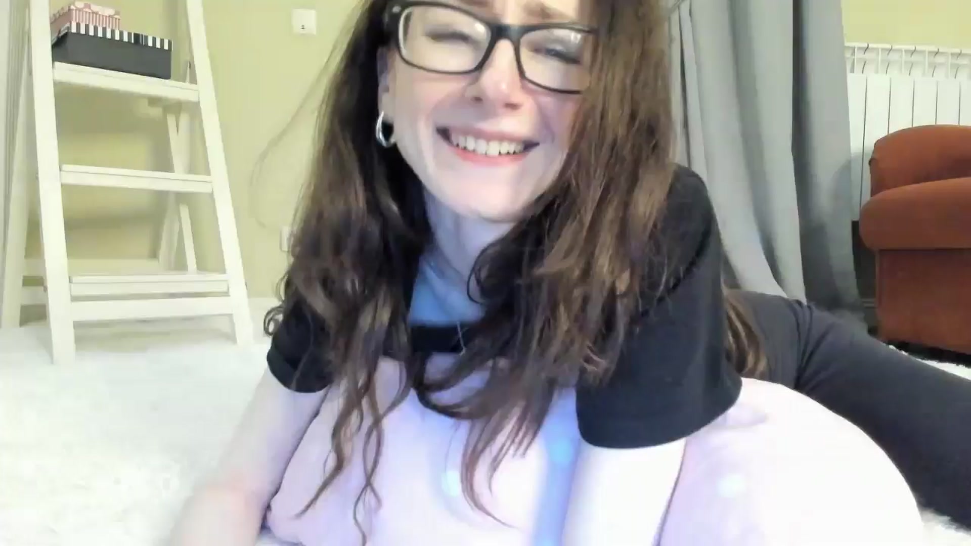 Gallery image thumbnail from Baby_Jewel's myfreecams stream on, 05/23/2024, 12:21 image 14 of 20