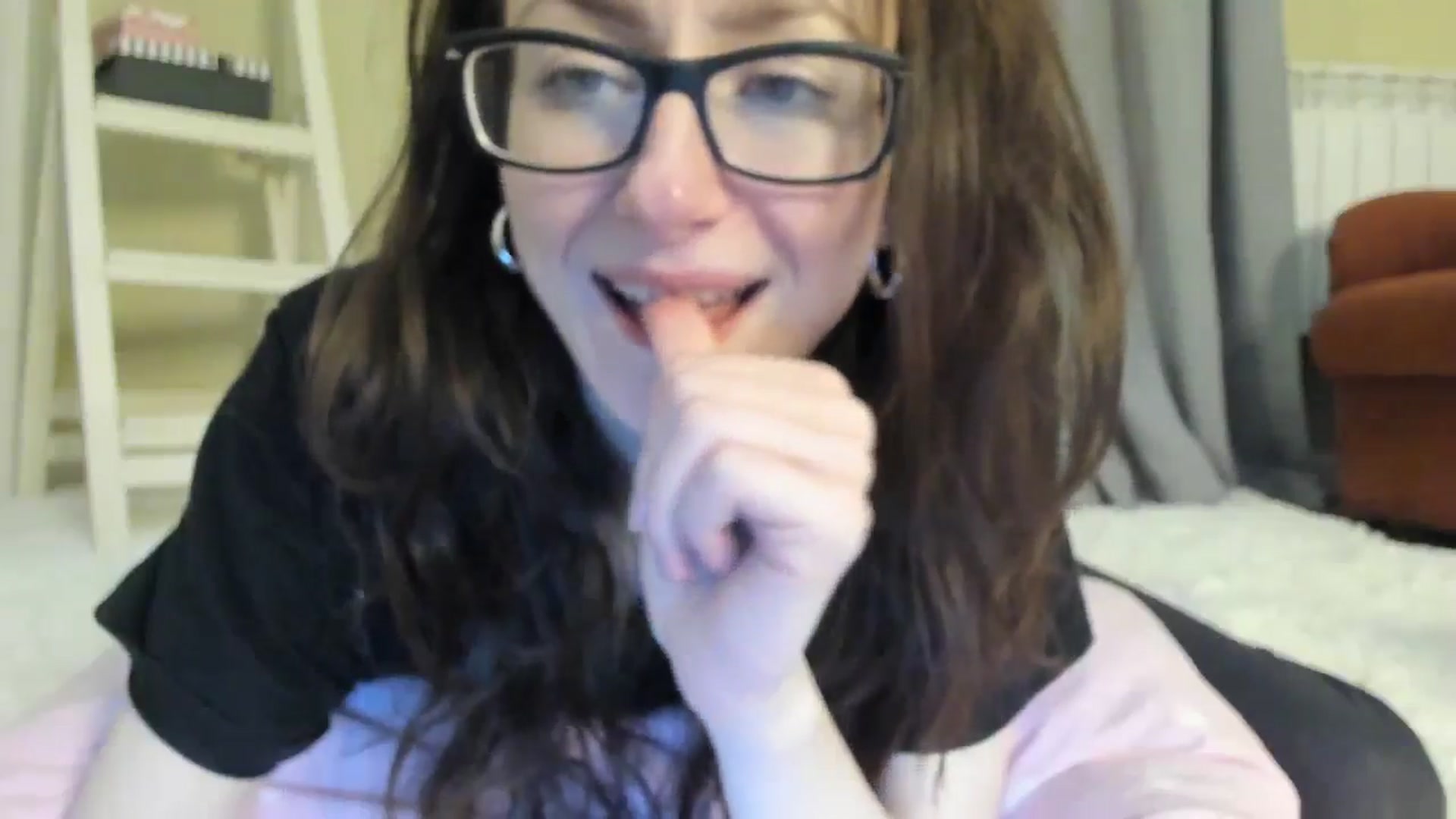 Gallery image thumbnail from Baby_Jewel's myfreecams stream on, 05/23/2024, 12:53 image 4 of 20