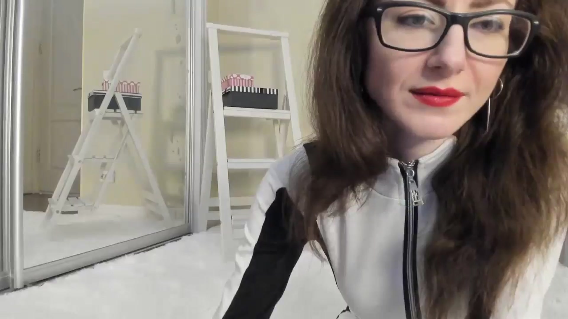 Gallery image thumbnail from Baby_Jewel's myfreecams stream on, 05/24/2024, 08:55 image 10 of 20