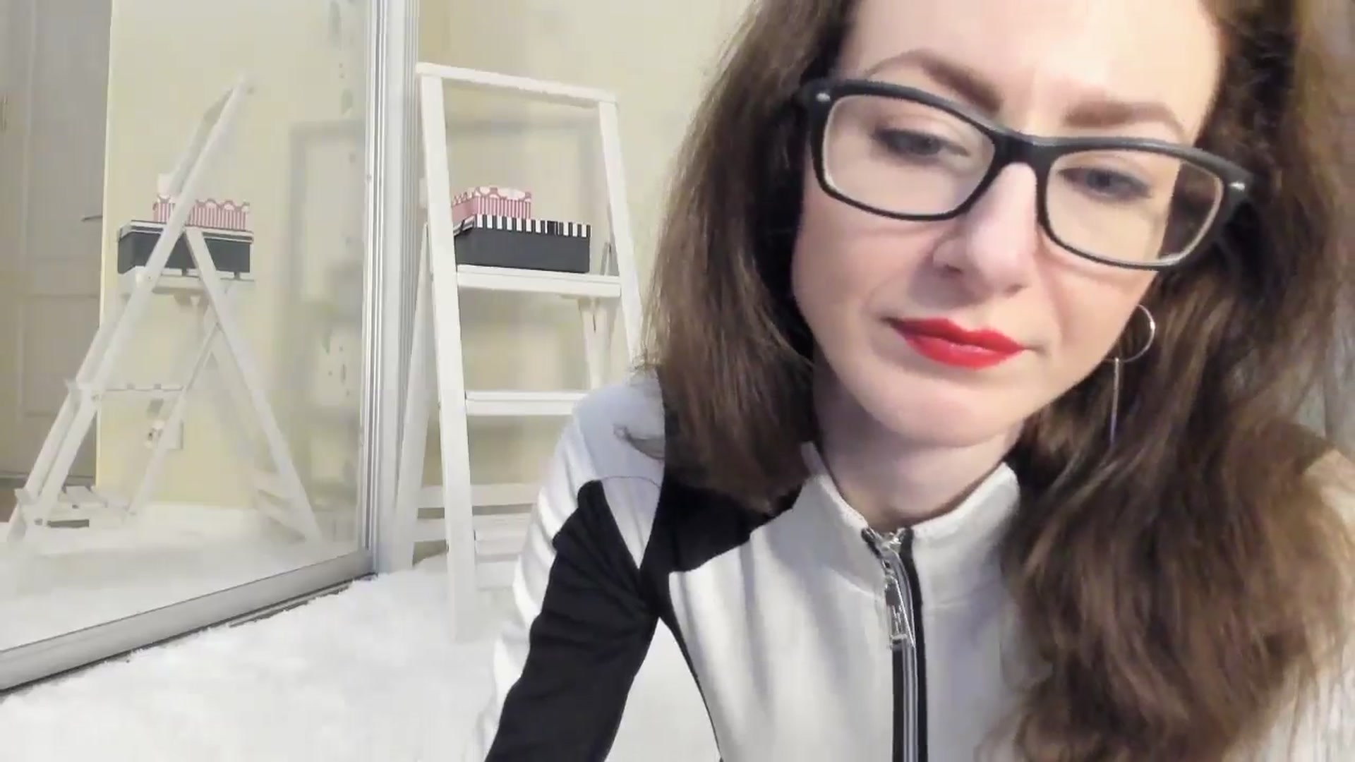 Gallery image thumbnail from Baby_Jewel's myfreecams stream on, 05/24/2024, 08:55 image 8 of 20