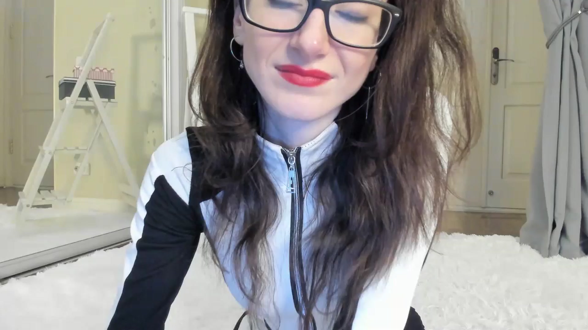 Gallery image thumbnail from Baby_Jewel's myfreecams stream on, 05/24/2024, 12:46 image 9 of 20