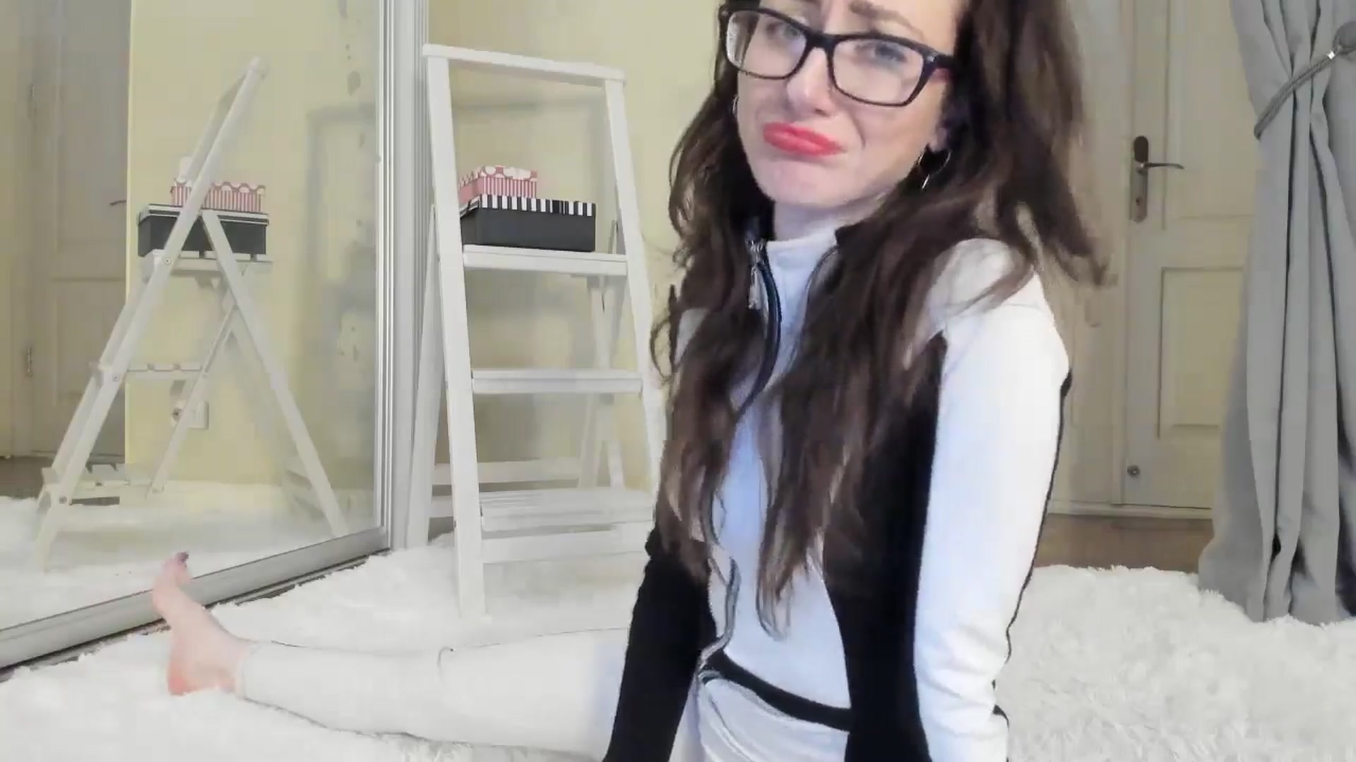 Gallery image thumbnail from Baby_Jewel's myfreecams stream on, 05/24/2024, 13:30 image 7 of 20