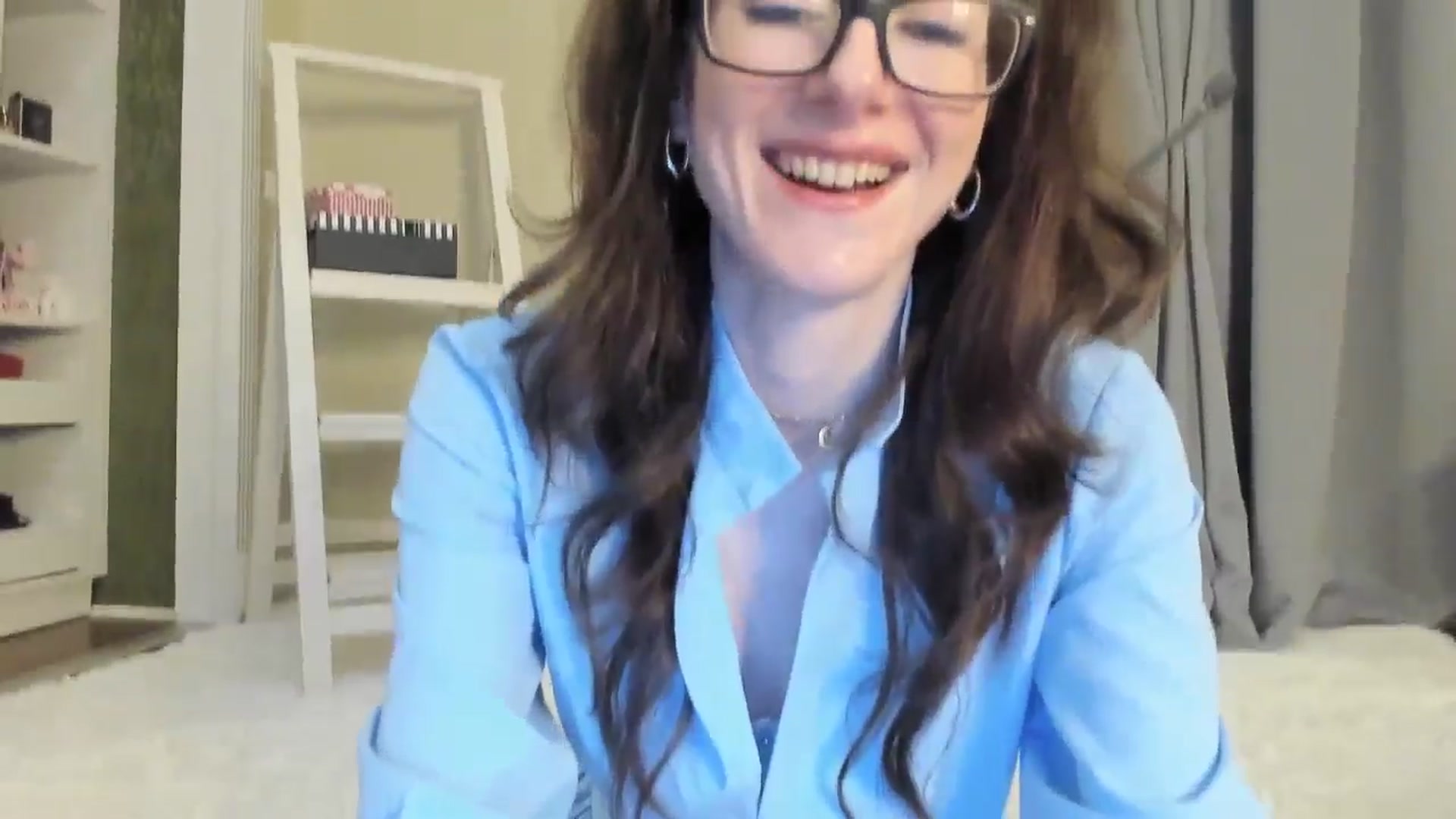 Gallery image thumbnail from Baby_Jewel's myfreecams stream on, 05/25/2024, 11:17 image 3 of 20