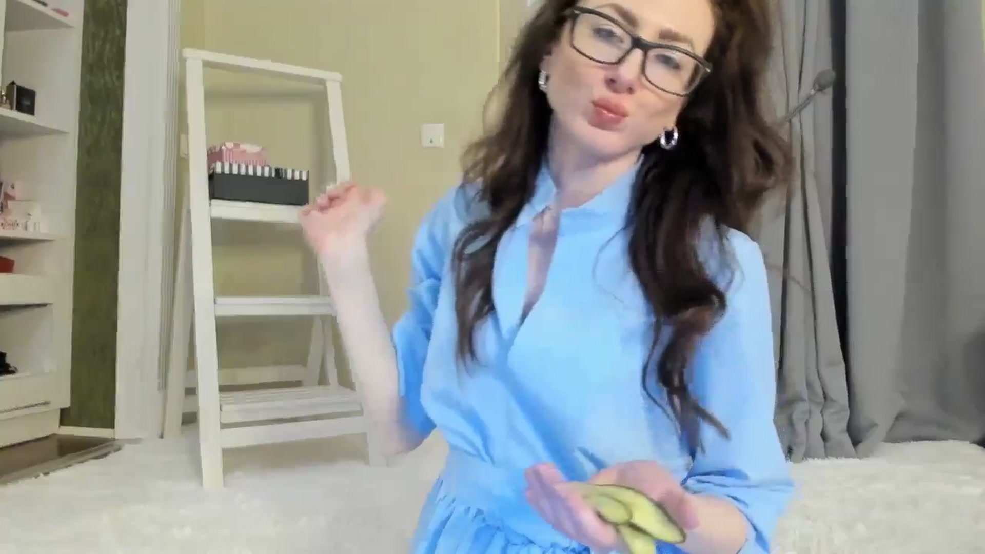 Gallery image thumbnail from Baby_Jewel's myfreecams stream on, 05/25/2024, 11:17 image 7 of 20