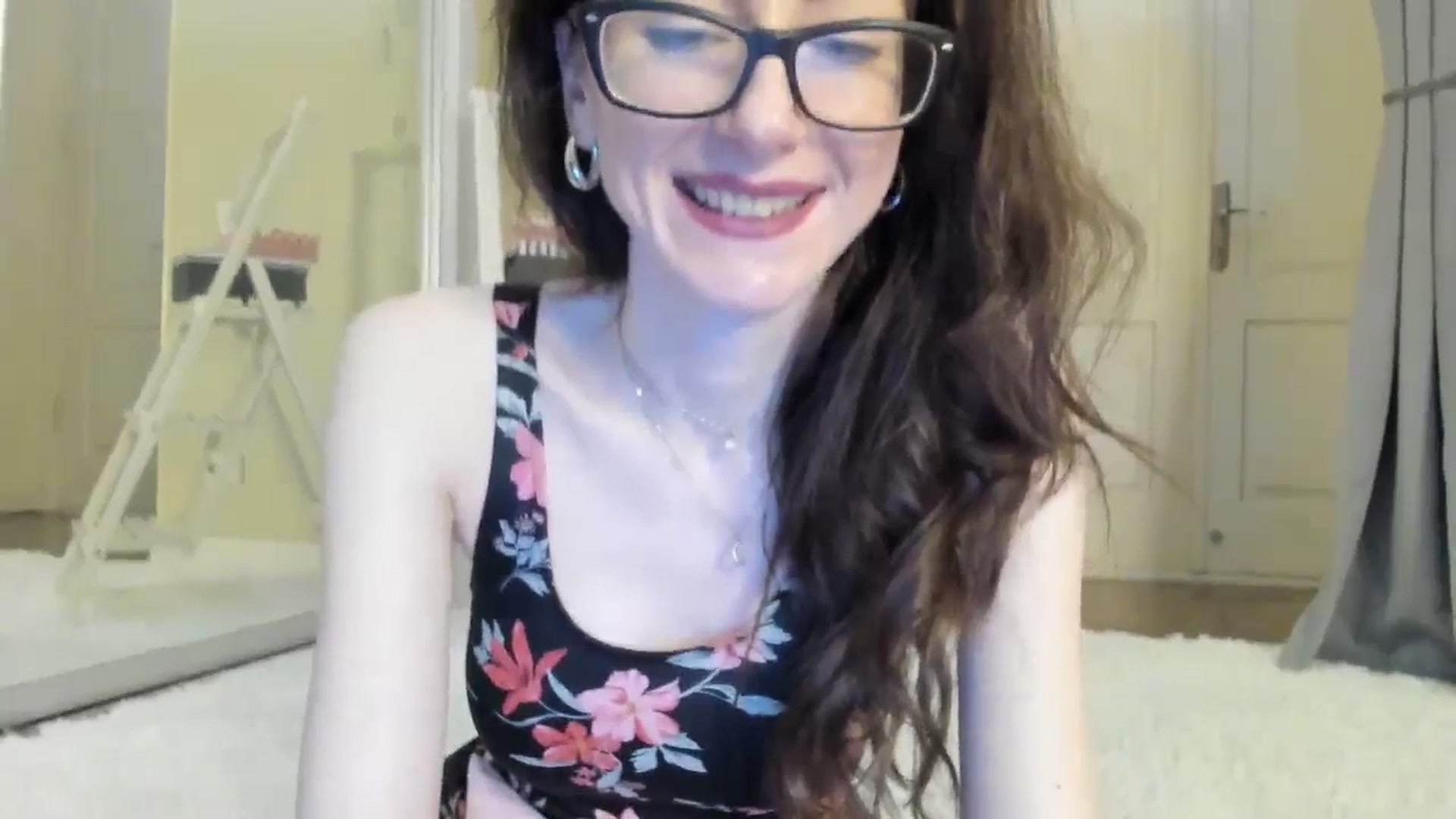 Gallery image thumbnail from Baby_Jewel's myfreecams stream on, 06/03/2024, 09:14 image 12 of 20
