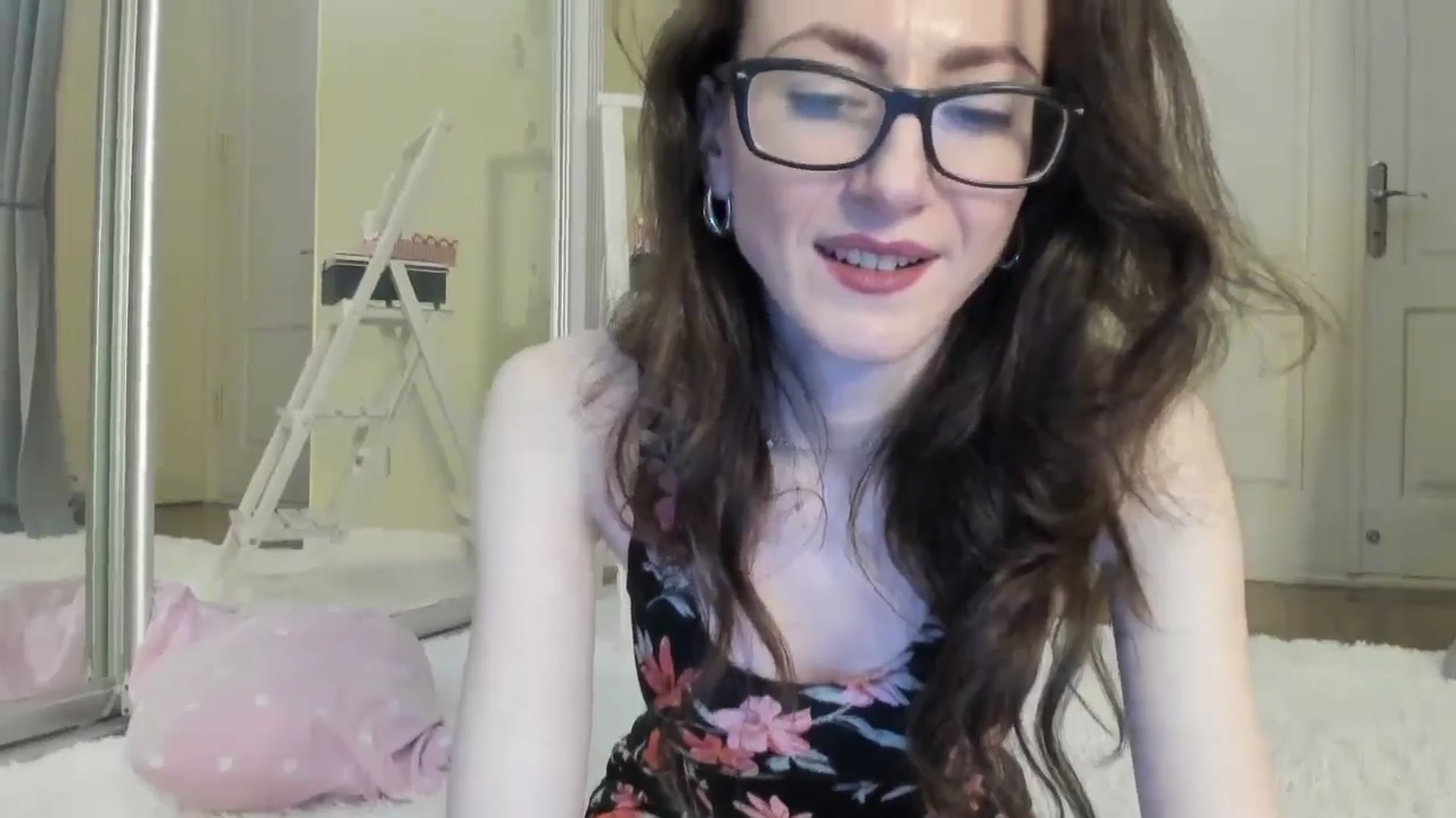 Gallery image thumbnail from Baby_Jewel's myfreecams stream on, 06/03/2024, 11:19 image 2 of 20