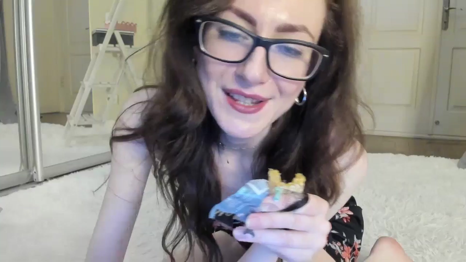 Gallery image thumbnail from Baby_Jewel's myfreecams stream on, 06/03/2024, 11:19 image 15 of 20