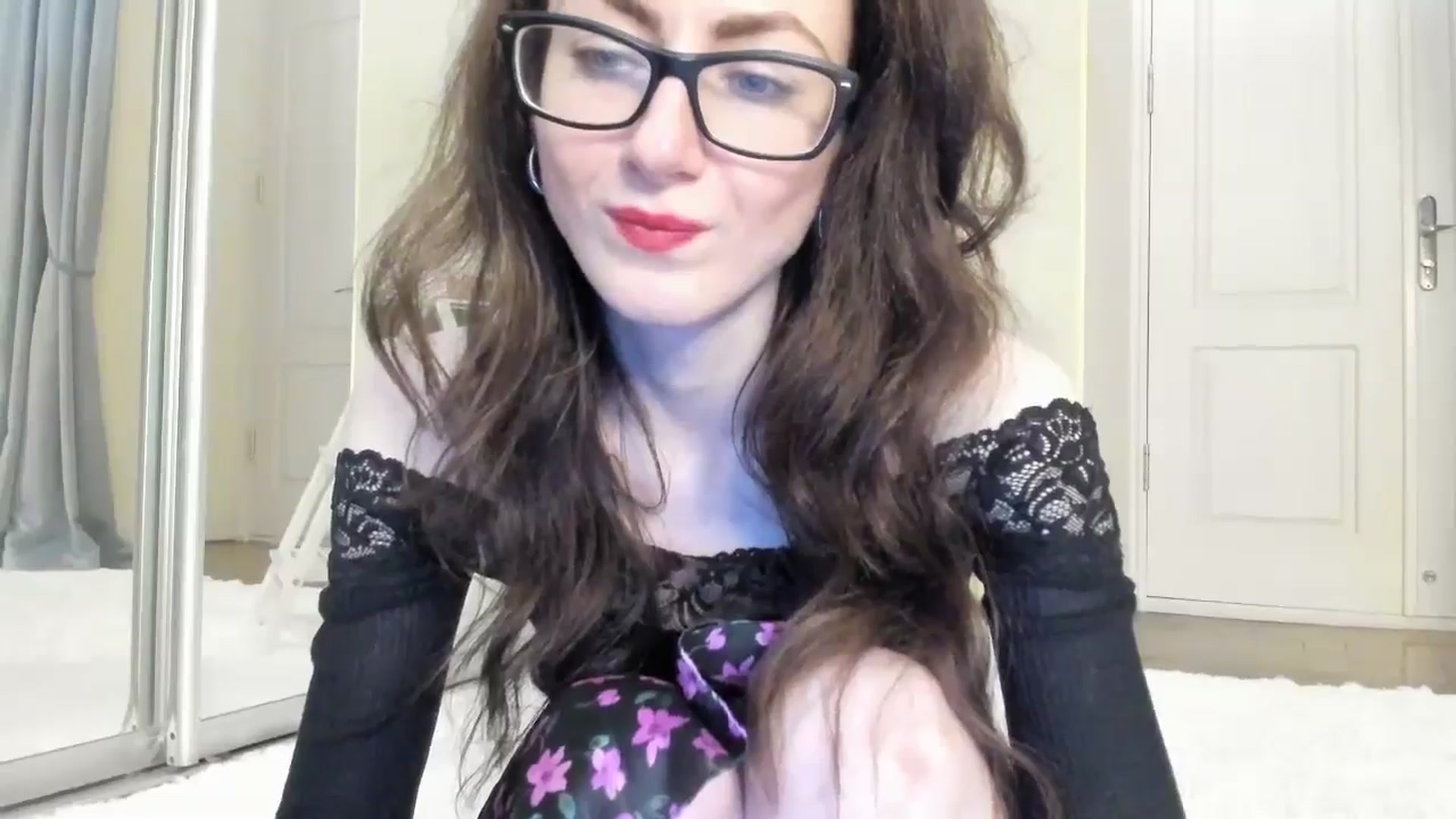 Gallery image thumbnail from Baby_Jewel's myfreecams stream on, 06/09/2024, 13:00 image 7 of 20