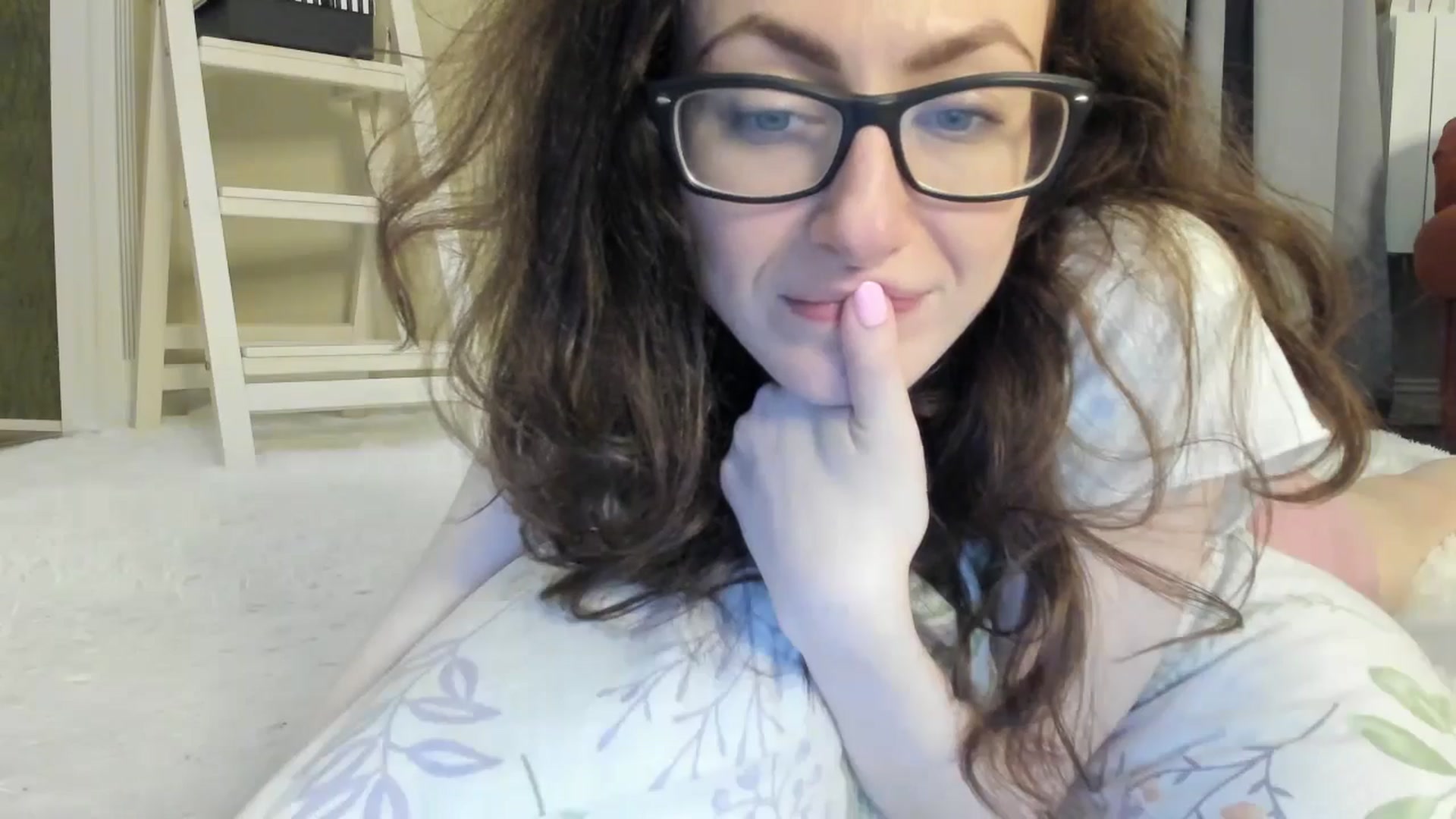 Gallery image thumbnail from Baby_Jewel's myfreecams stream on, 06/13/2024, 12:45 image 18 of 20