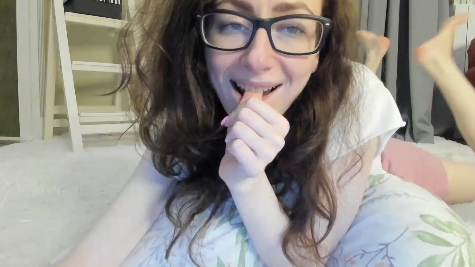 Gallery image thumbnail from Baby_Jewel's myfreecams stream on, 06/13/2024, 12:45 image 19 of 20