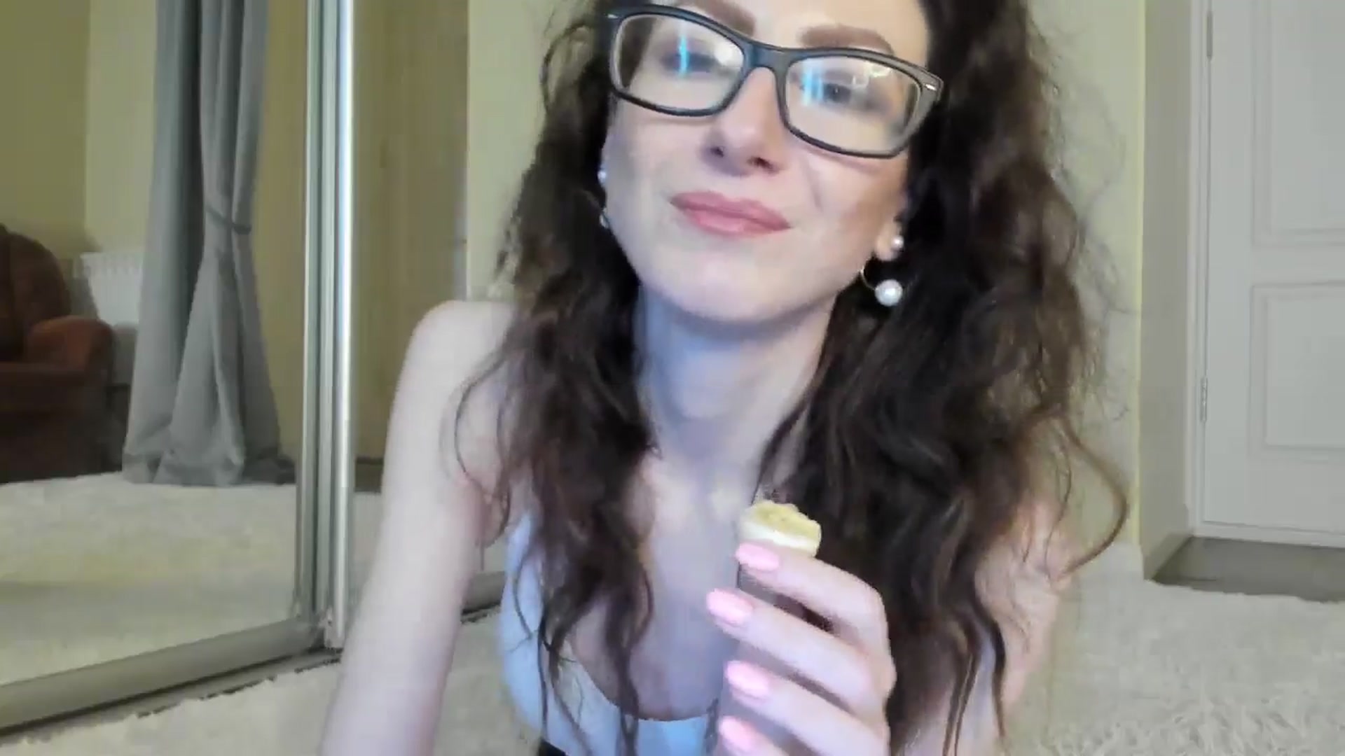 Gallery image thumbnail from Baby_Jewel's myfreecams stream on, 06/20/2024, 11:35 image 9 of 20