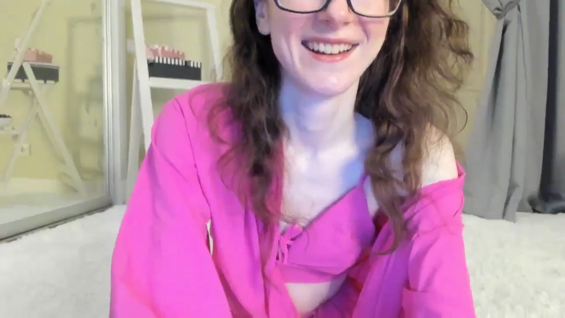 Gallery image thumbnail from Baby_Jewel's myfreecams stream on, 06/21/2024, 08:21 image 10 of 20