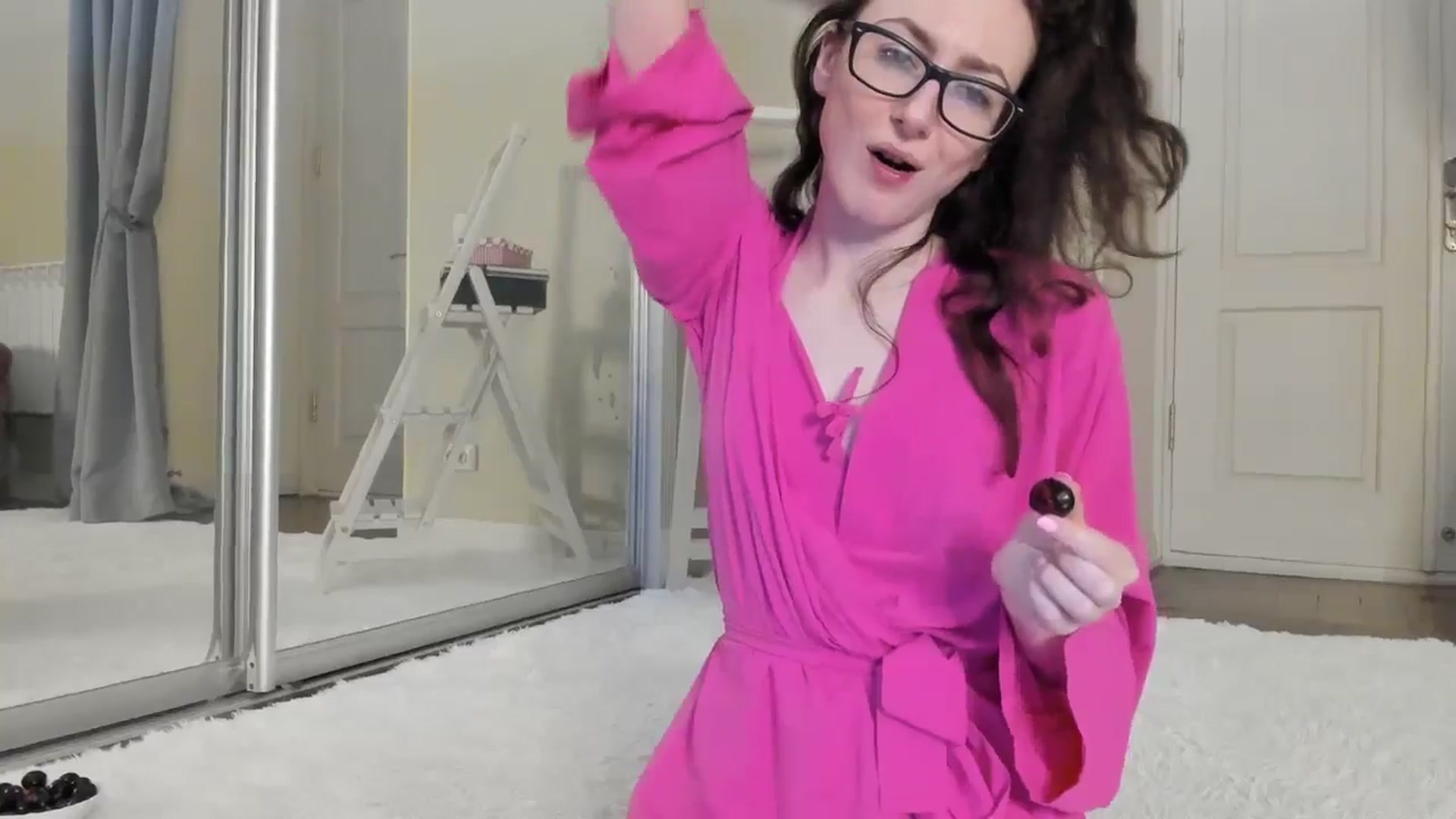 Gallery image thumbnail from Baby_Jewel's myfreecams stream on, 06/21/2024, 12:28 image 10 of 20