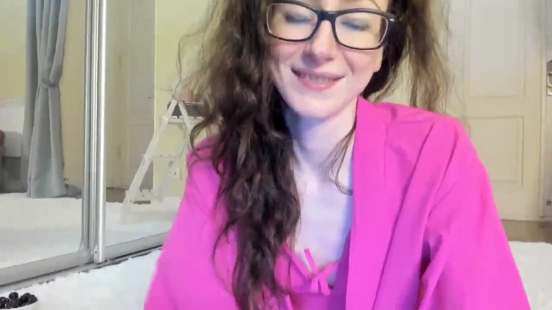 Gallery image thumbnail from Baby_Jewel's myfreecams stream on, 06/21/2024, 12:28 image 5 of 20