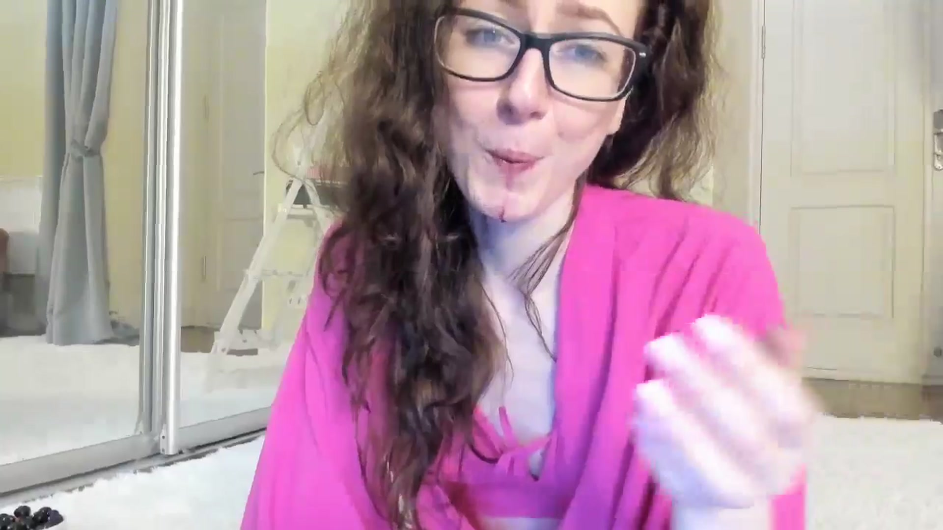Gallery image thumbnail from Baby_Jewel's myfreecams stream on, 06/21/2024, 12:28 image 6 of 20