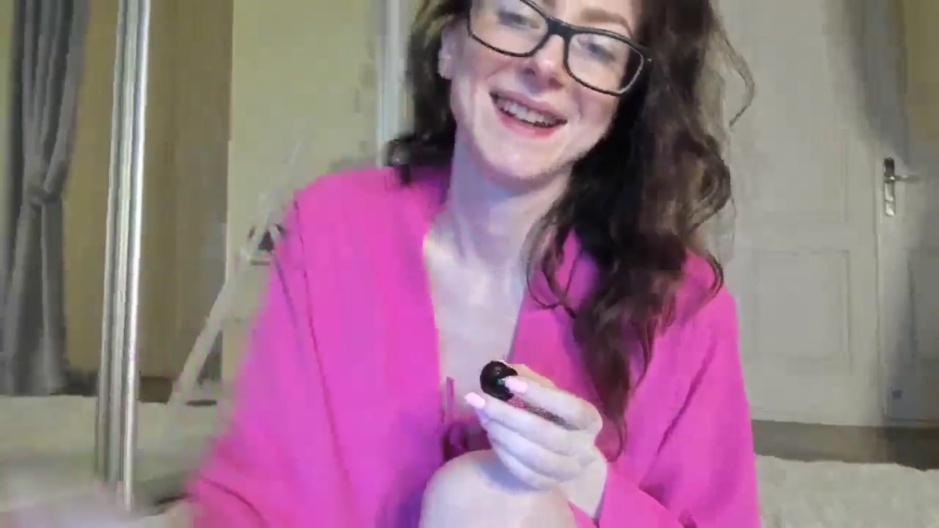 Gallery image thumbnail from Baby_Jewel's myfreecams stream on, 06/21/2024, 13:19 image 15 of 20