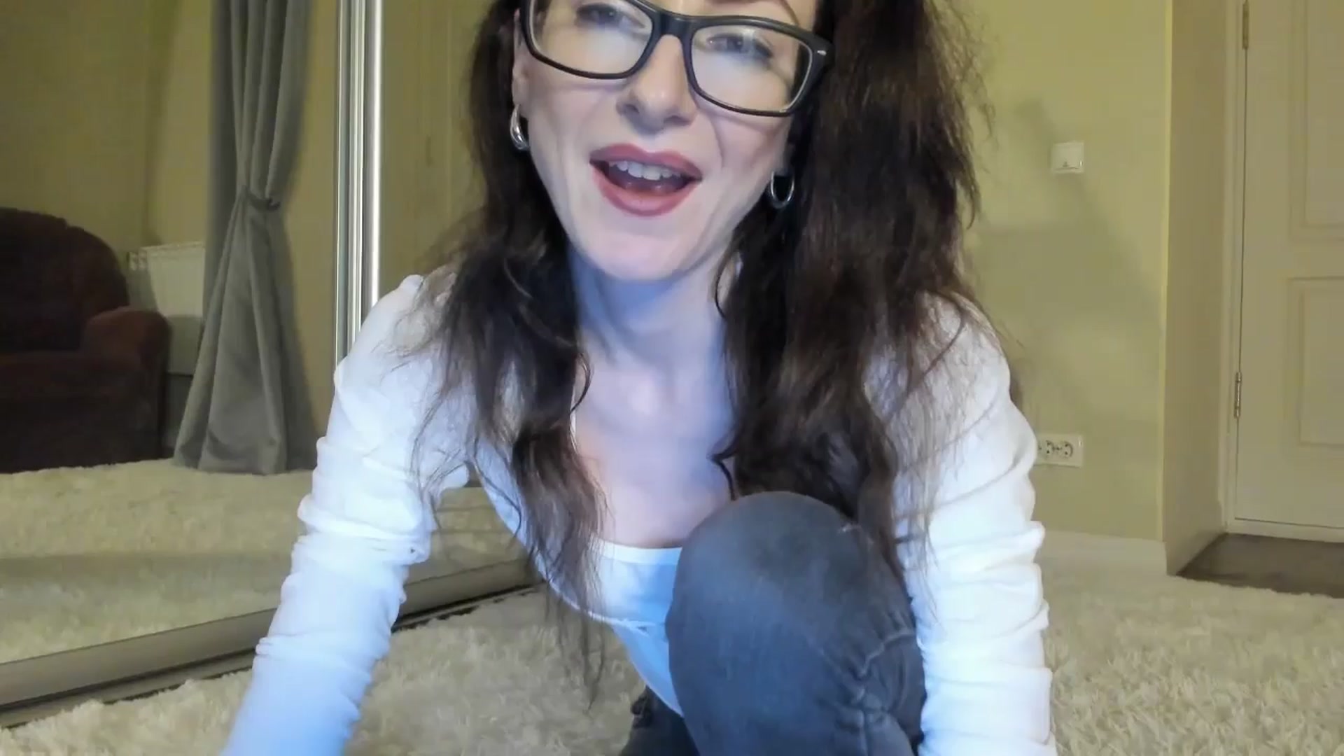 Gallery image thumbnail from Baby_Jewel's myfreecams stream on, 06/24/2024, 11:43 image 5 of 20