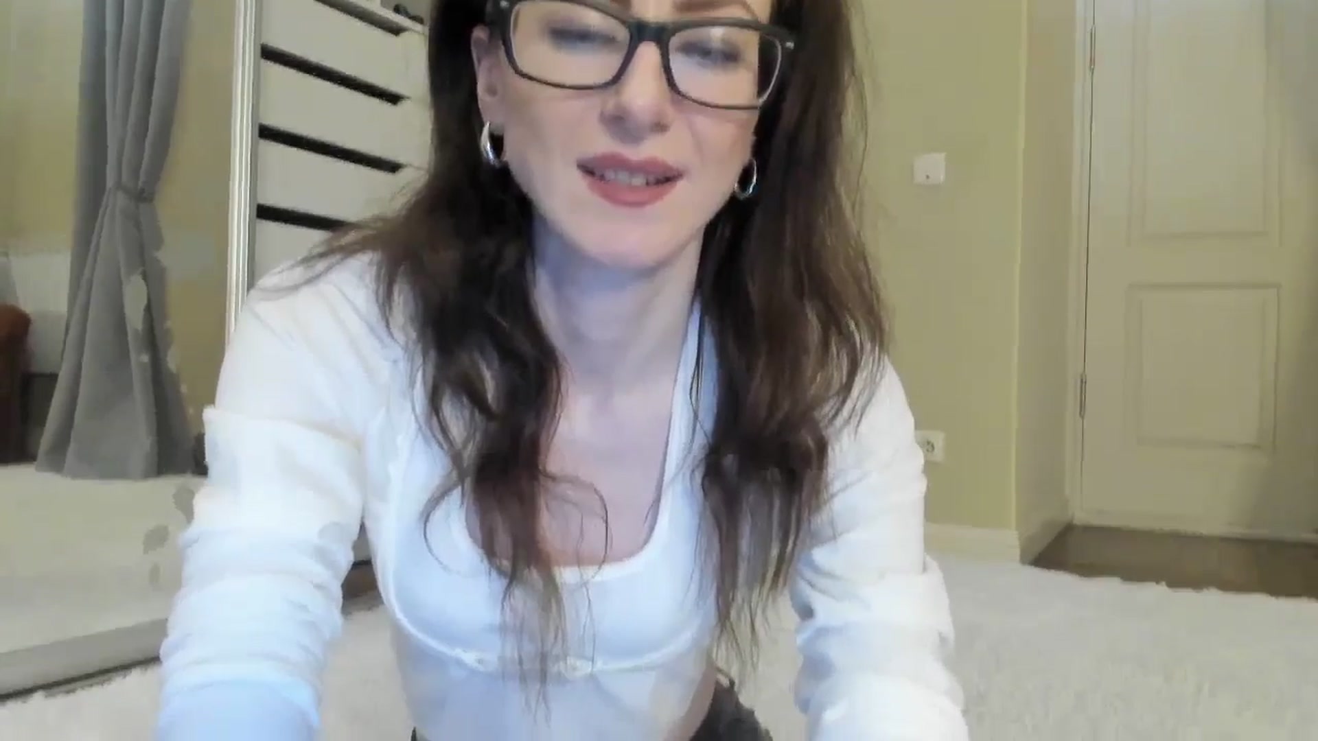 Gallery image thumbnail from Baby_Jewel's myfreecams stream on, 06/24/2024, 13:44 image 3 of 20