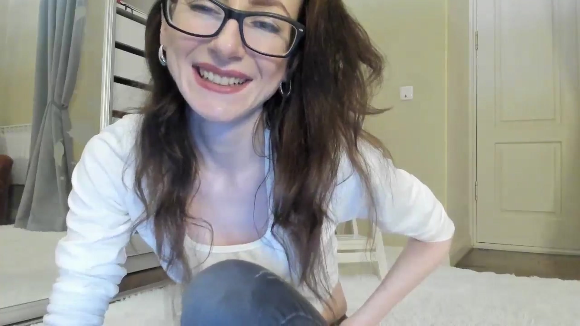 Gallery image thumbnail from Baby_Jewel's myfreecams stream on, 06/24/2024, 13:44 image 6 of 20
