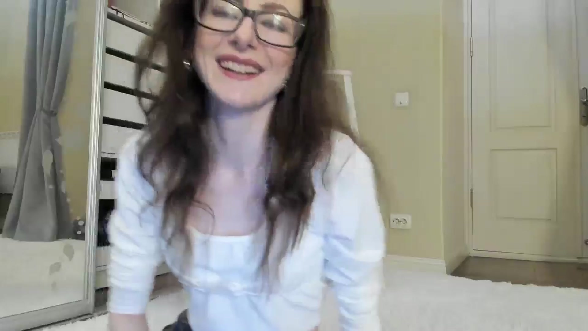 Gallery image thumbnail from Baby_Jewel's myfreecams stream on, 06/24/2024, 13:44 image 8 of 20