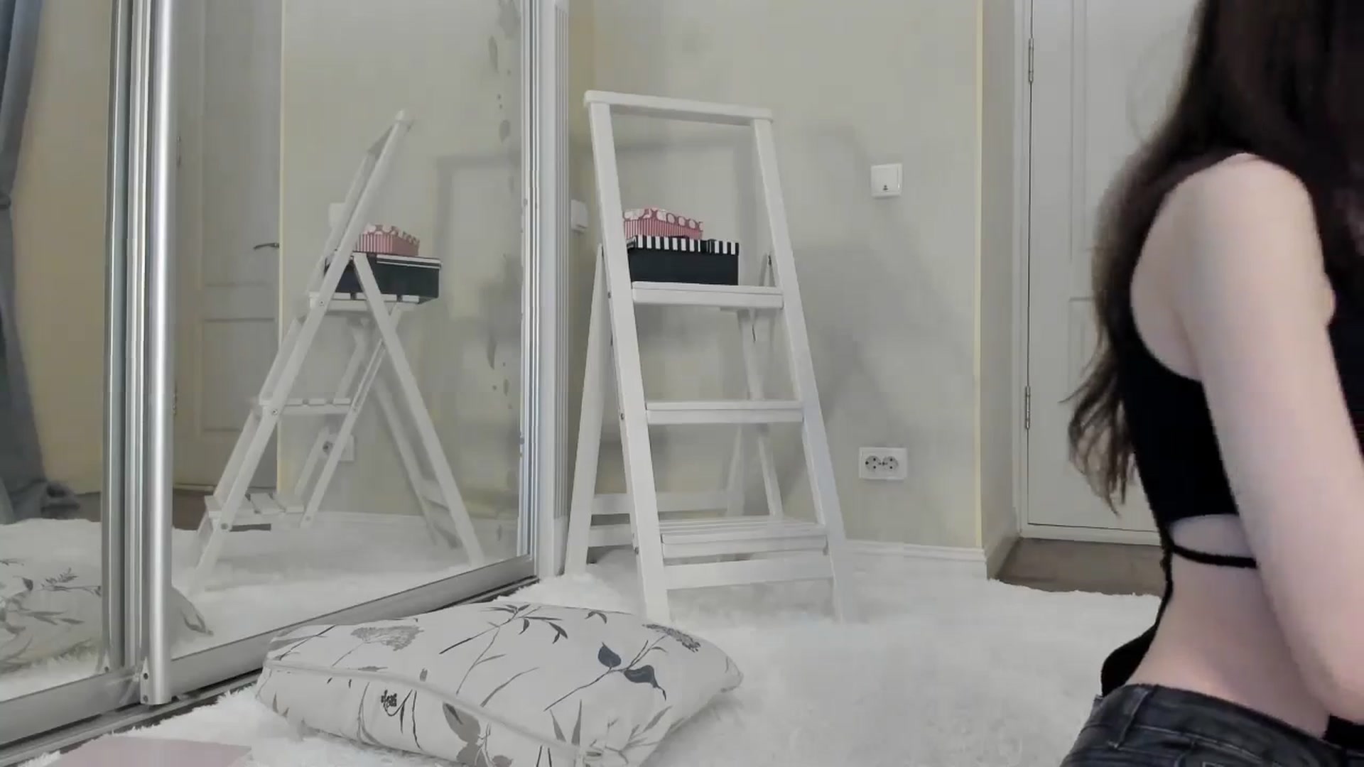 Gallery image thumbnail from Baby_Jewel's myfreecams stream on, 06/28/2024, 12:22 image 3 of 20