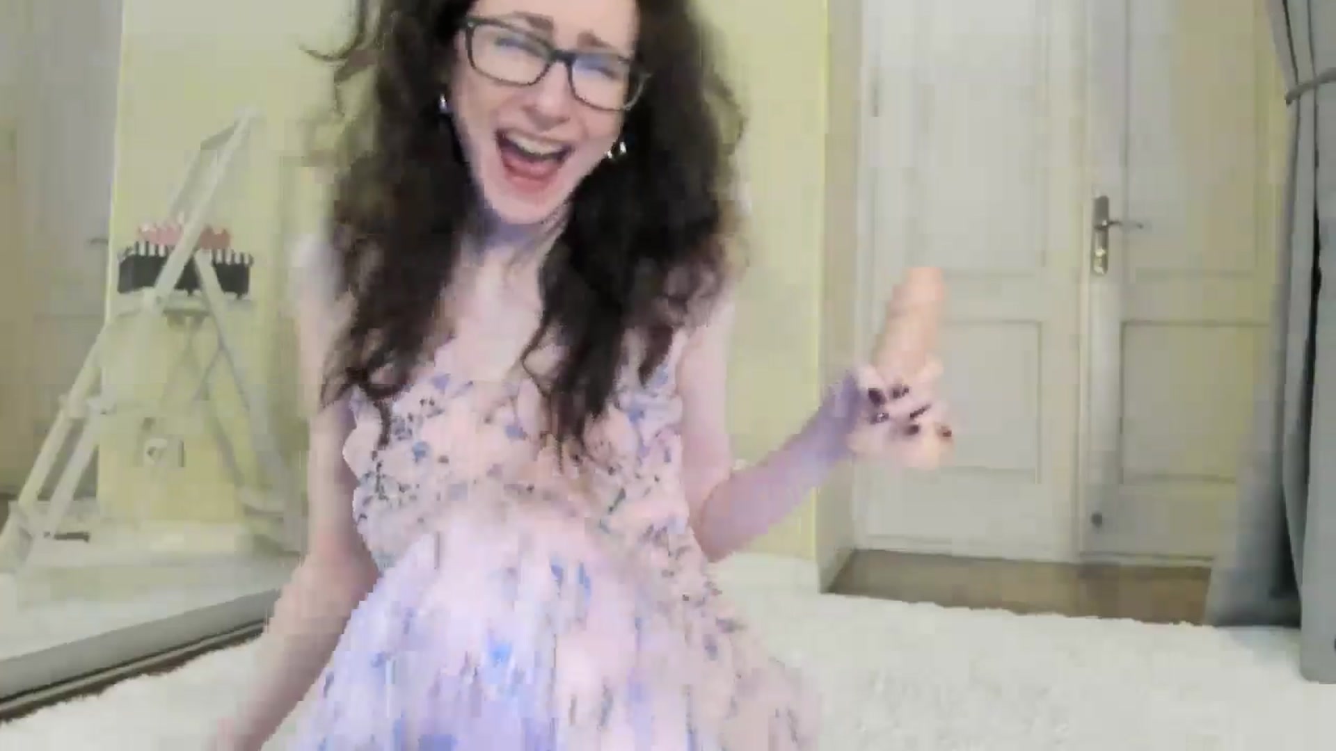 Gallery image thumbnail from Baby_Jewel's myfreecams stream on, 07/26/2024, 12:29 image 3 of 20