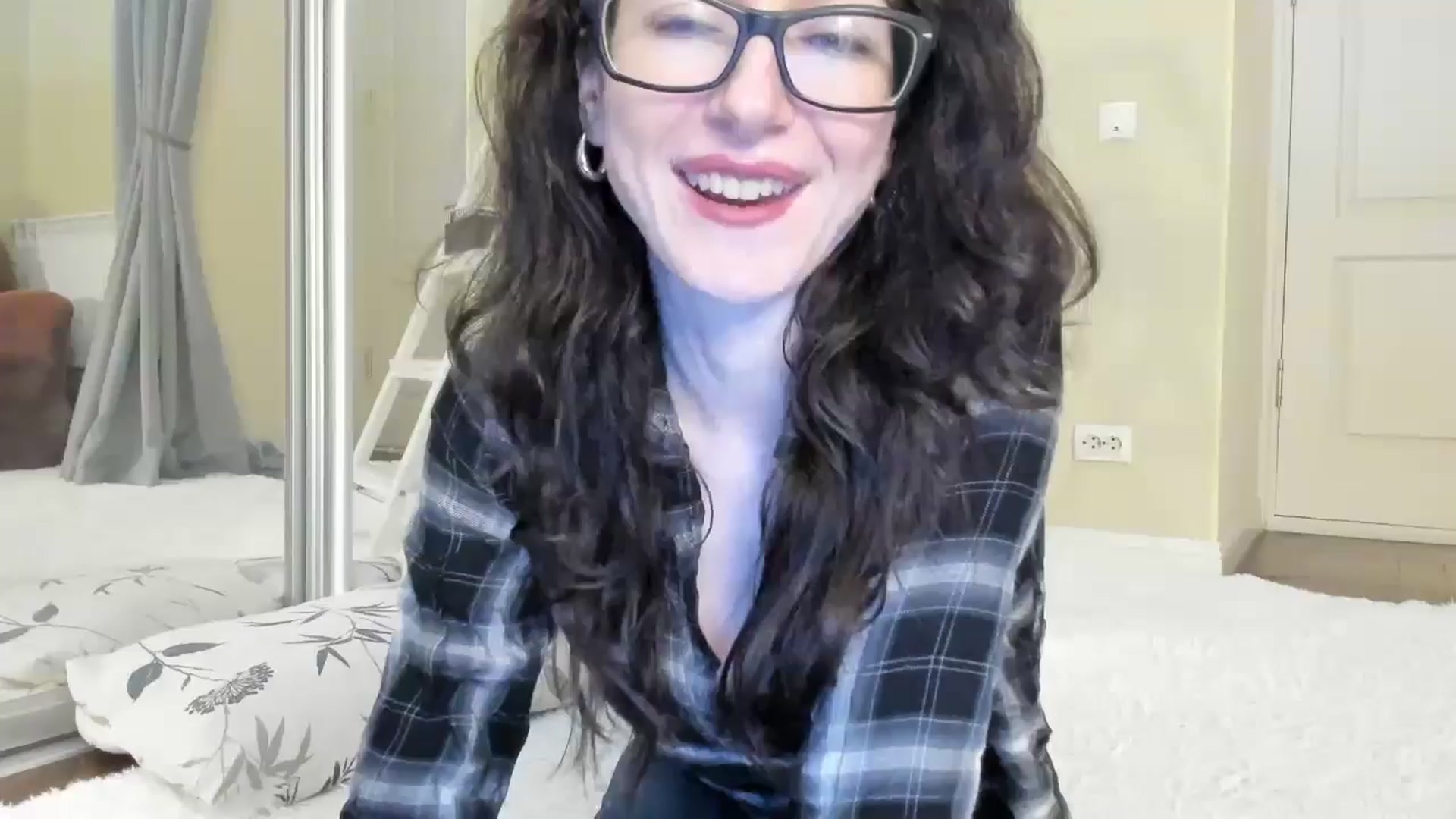 Gallery image thumbnail from Baby_Jewel's myfreecams stream on, 08/02/2024, 14:19 image 16 of 20
