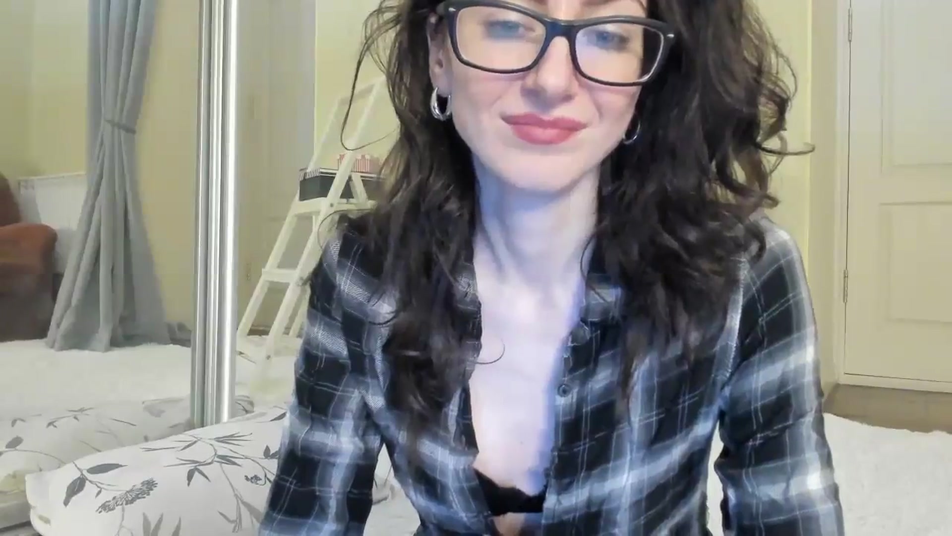 Gallery image thumbnail from Baby_Jewel's myfreecams stream on, 08/02/2024, 14:19 image 7 of 20
