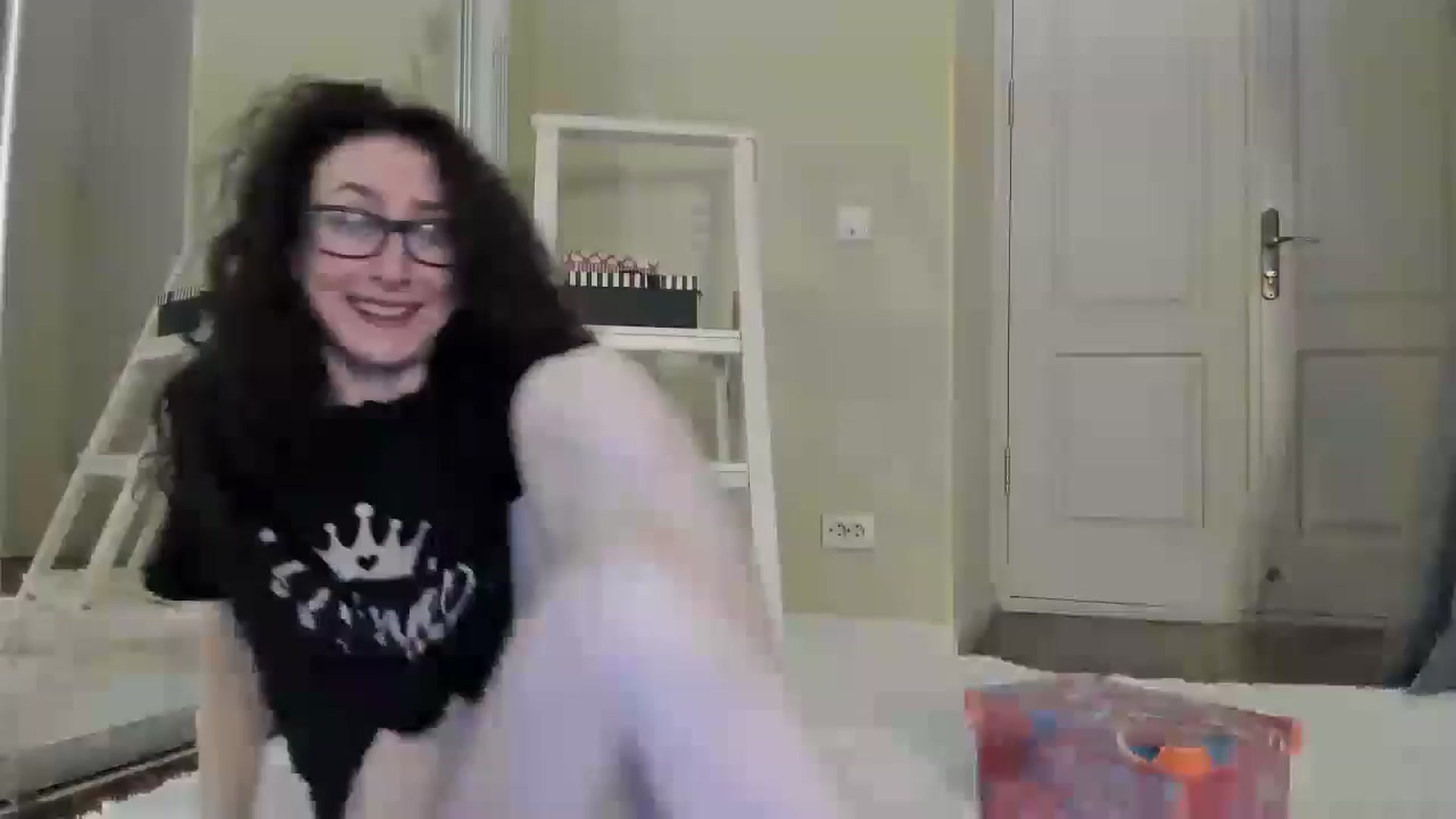 Gallery image thumbnail from Baby_Jewel's myfreecams stream on, 08/04/2024, 11:37 image 9 of 20