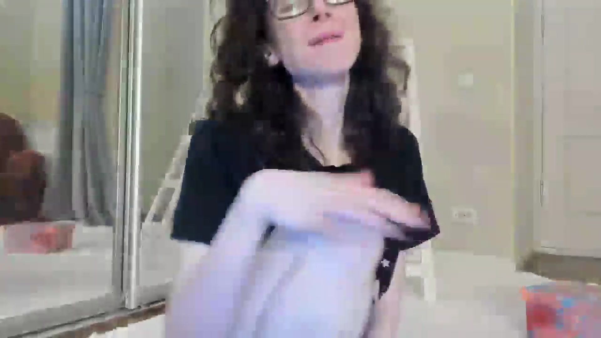 Gallery image thumbnail from Baby_Jewel's myfreecams stream on, 08/04/2024, 13:41 image 17 of 20