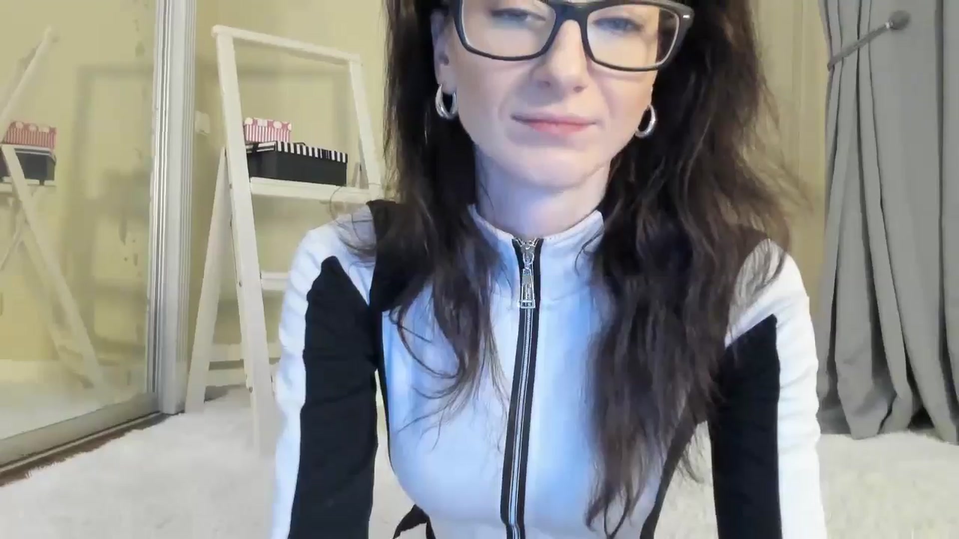 Gallery image thumbnail from Baby_Jewel's myfreecams stream on, 08/09/2024, 08:37 image 17 of 20
