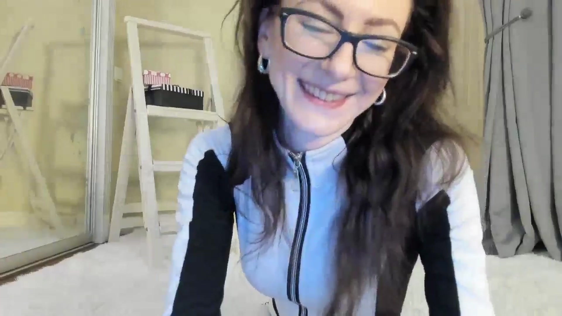 Gallery image thumbnail from Baby_Jewel's myfreecams stream on, 08/09/2024, 08:37 image 10 of 20