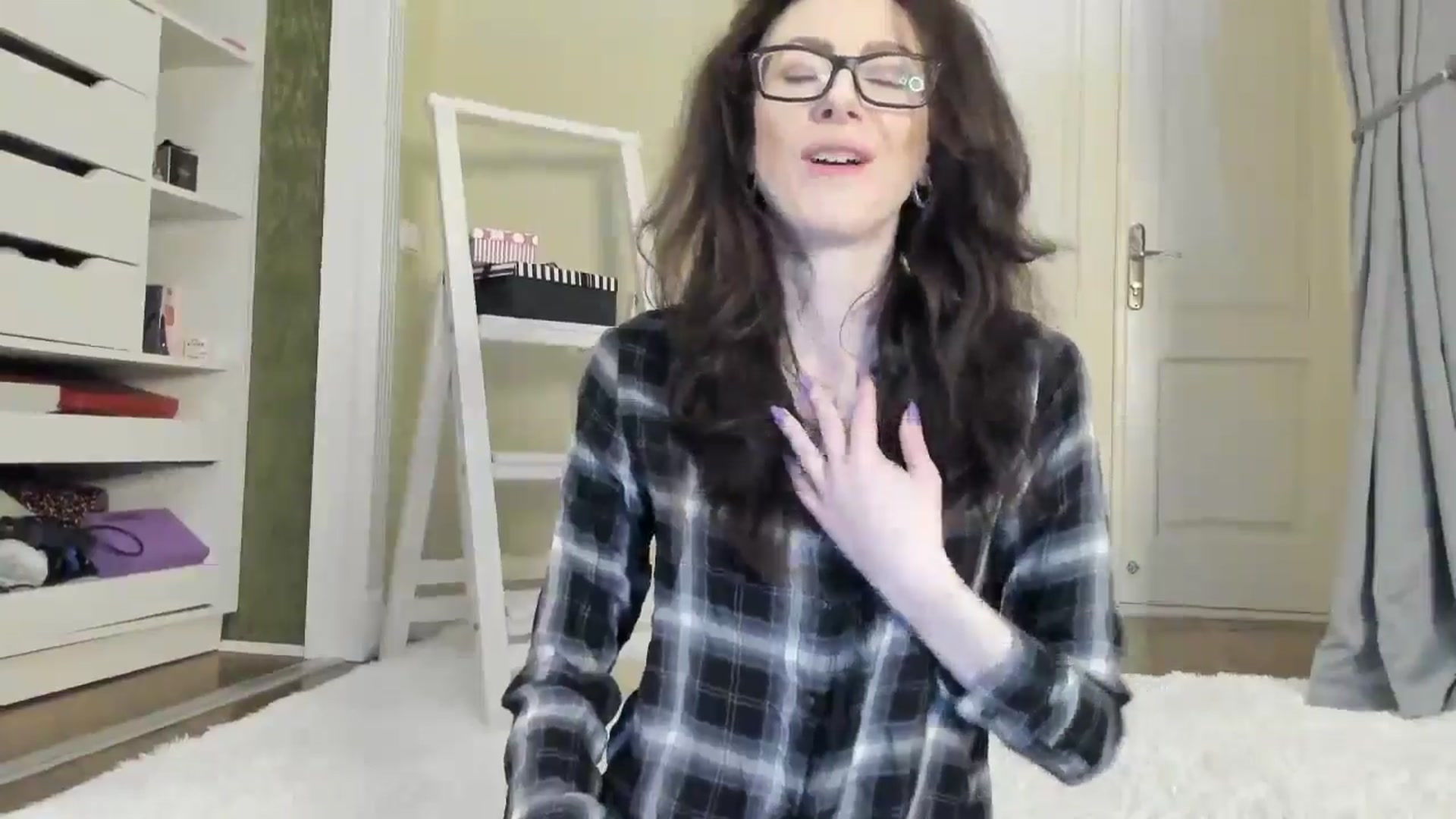 Gallery image thumbnail from Baby_Jewel's myfreecams stream on, 08/09/2024, 09:29 image 16 of 20