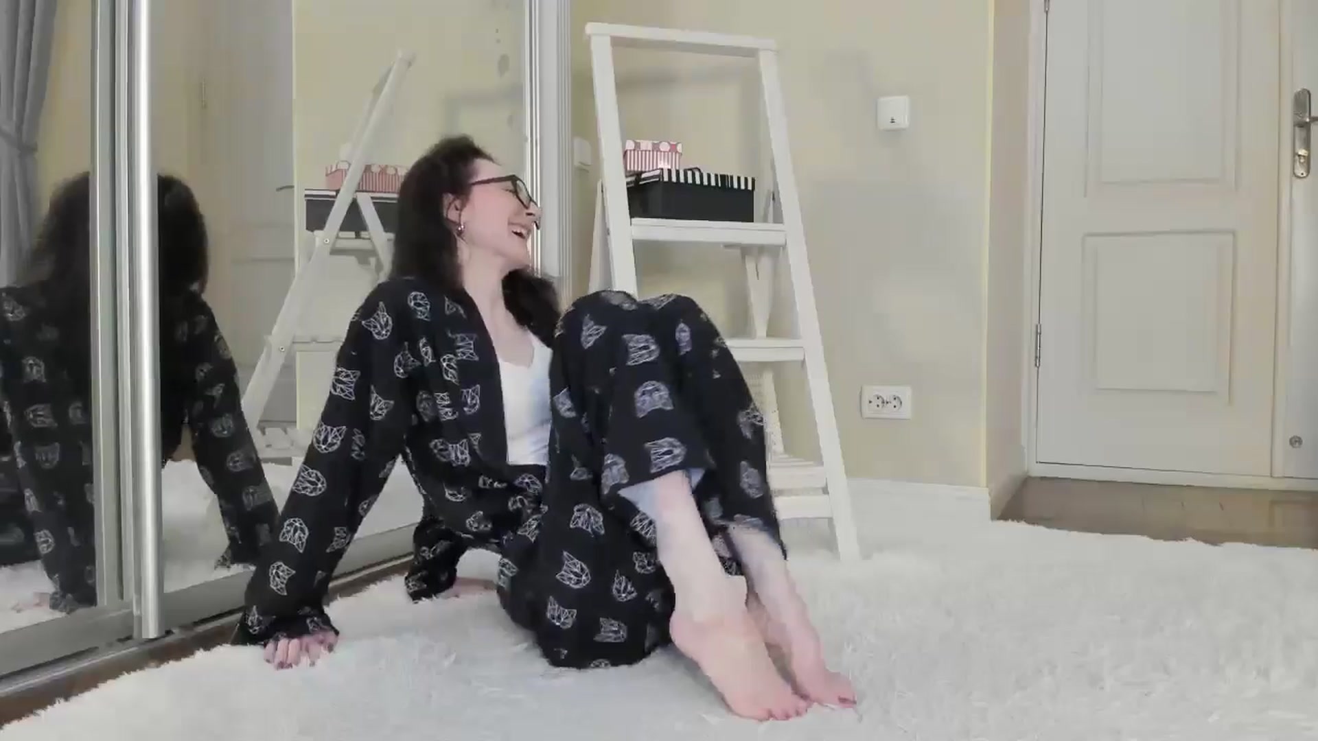 Gallery image thumbnail from Baby_Jewel's myfreecams stream on, 08/10/2024, 11:57 image 10 of 20