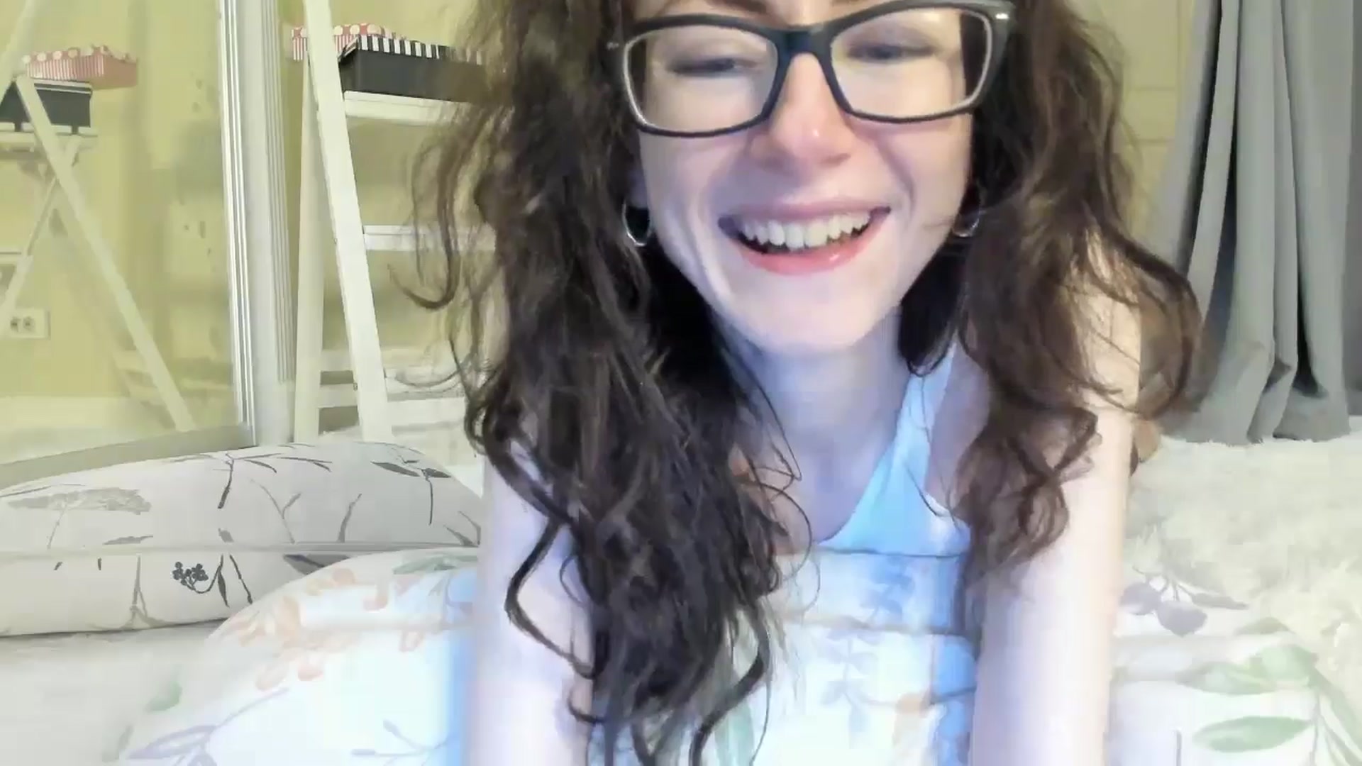 Gallery image thumbnail from Baby_Jewel's myfreecams stream on, 08/13/2024, 14:36 image 15 of 20