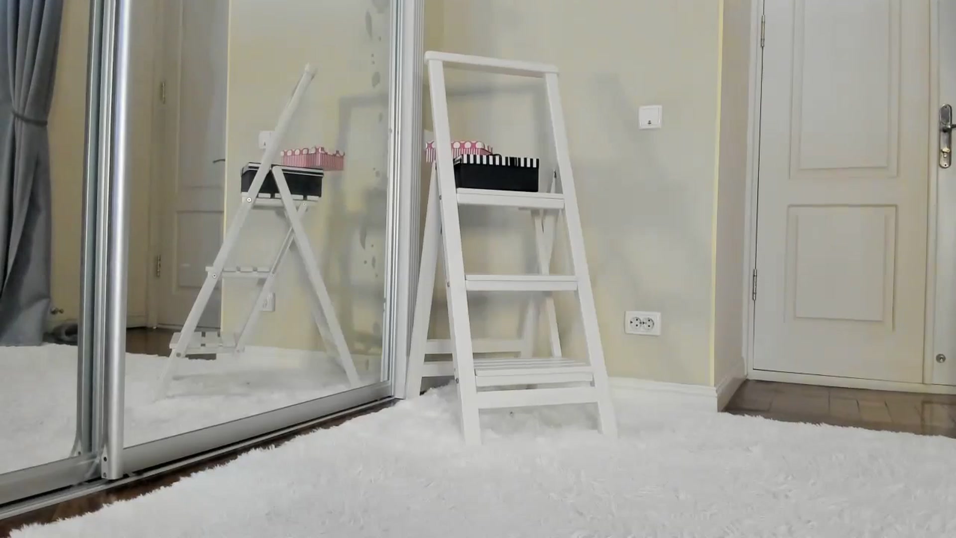Gallery image thumbnail from Baby_Jewel's myfreecams stream on, 08/16/2024, 11:41 image 10 of 20