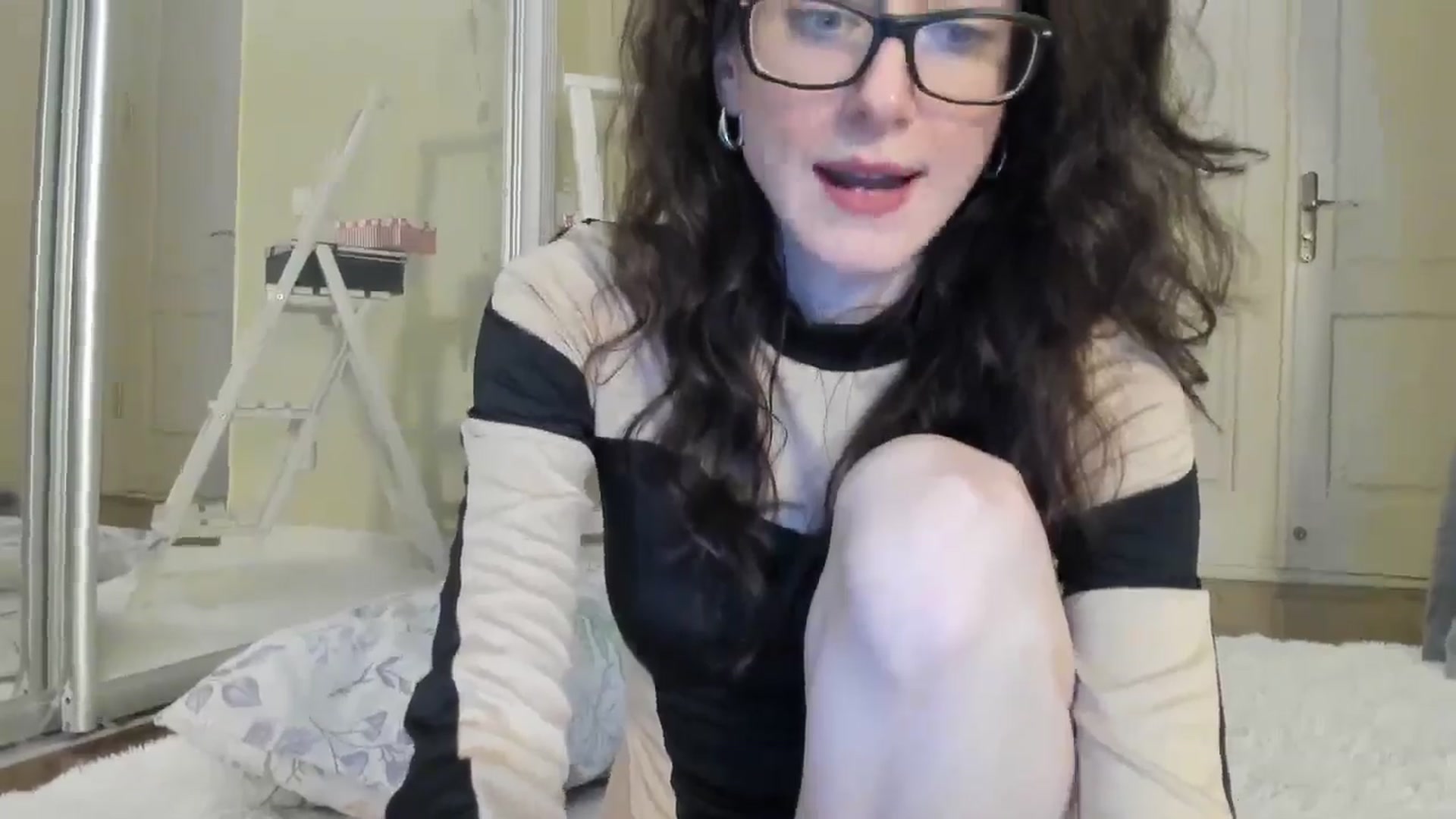 Gallery image thumbnail from Baby_Jewel's myfreecams stream on, 08/17/2024, 12:57 image 4 of 20