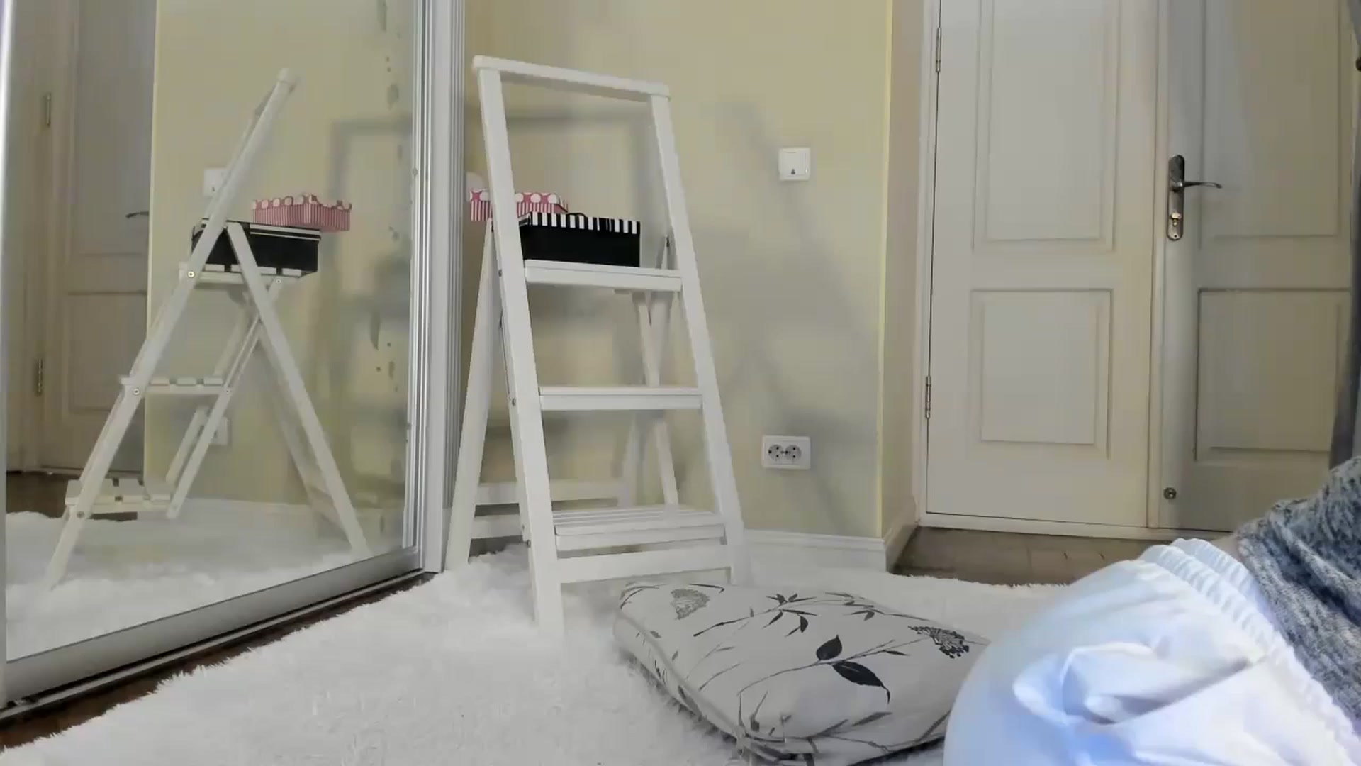 Gallery image thumbnail from Baby_Jewel's myfreecams stream on, 08/20/2024, 09:17 image 16 of 20