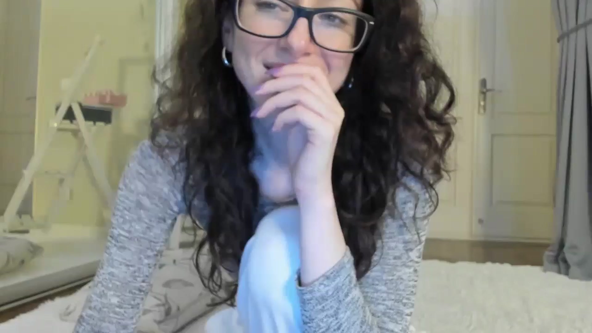 Gallery image thumbnail from Baby_Jewel's myfreecams stream on, 08/20/2024, 12:44 image 4 of 20