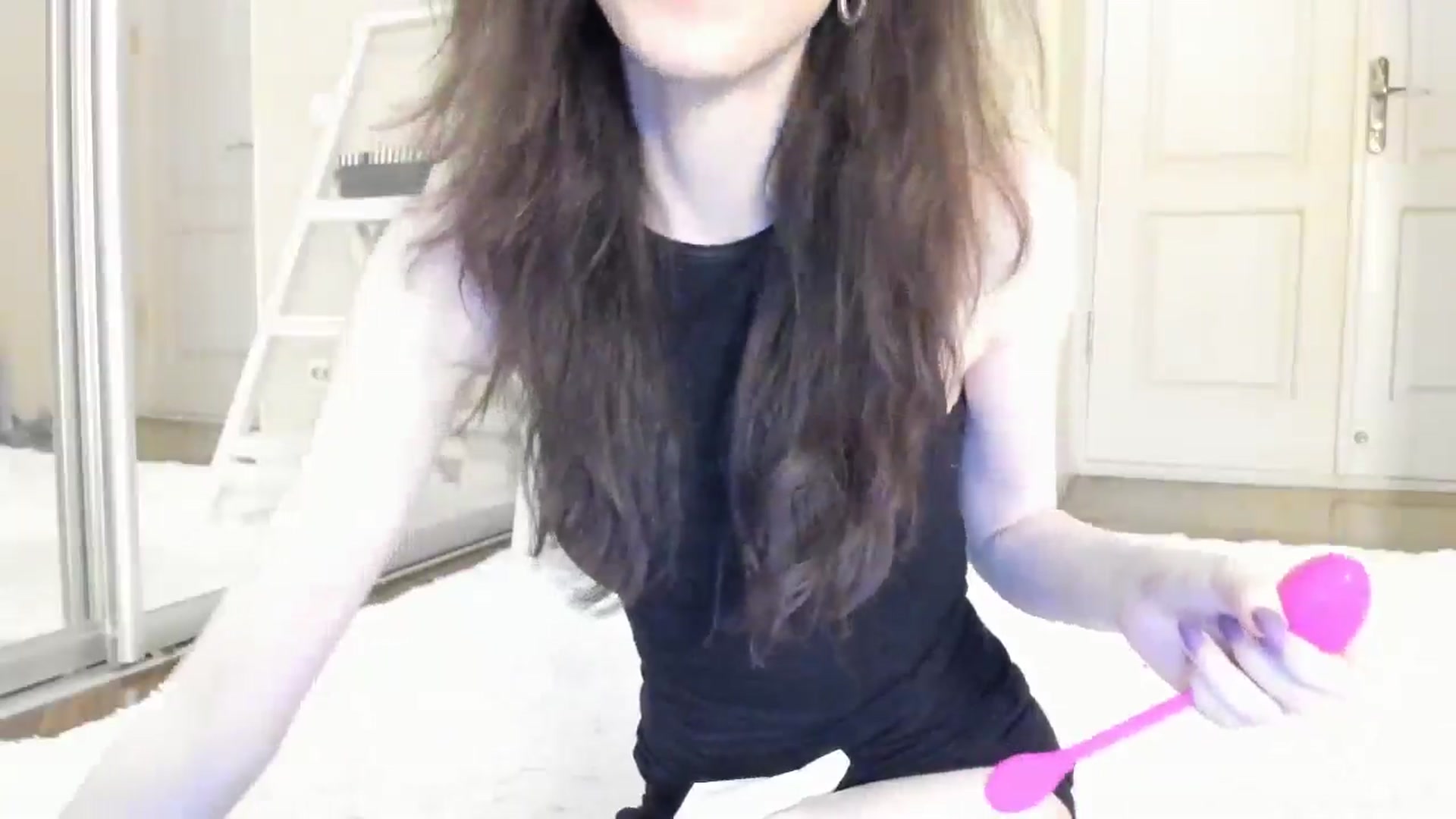 Gallery image thumbnail from Baby_Jewel's myfreecams stream on, 08/25/2024, 11:18 image 6 of 20