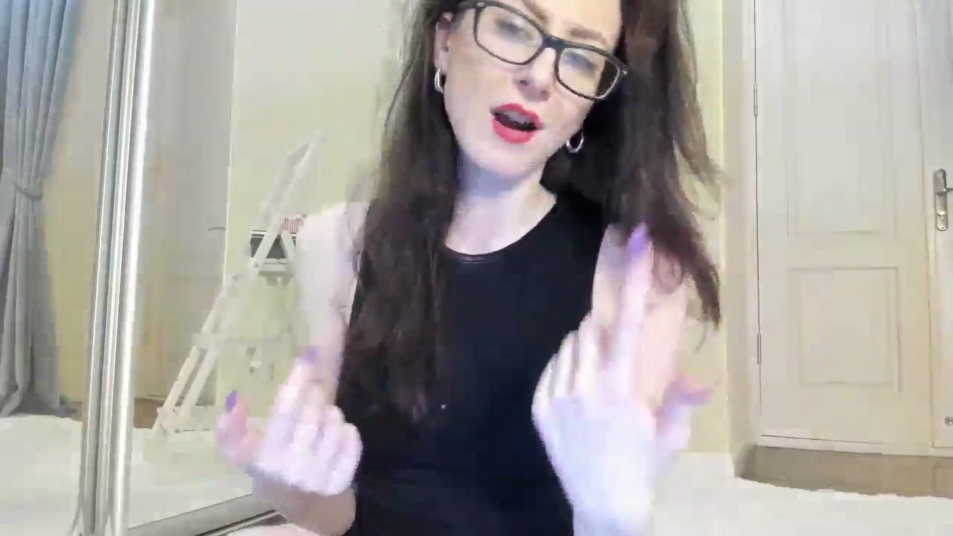 Gallery image thumbnail from Baby_Jewel's myfreecams stream on, 08/25/2024, 13:17 image 13 of 20