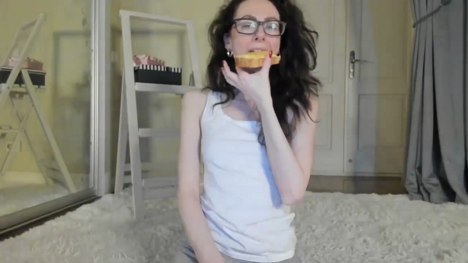 Gallery image thumbnail from Baby_Jewel's myfreecams stream on, 08/28/2024, 10:16 image 18 of 20