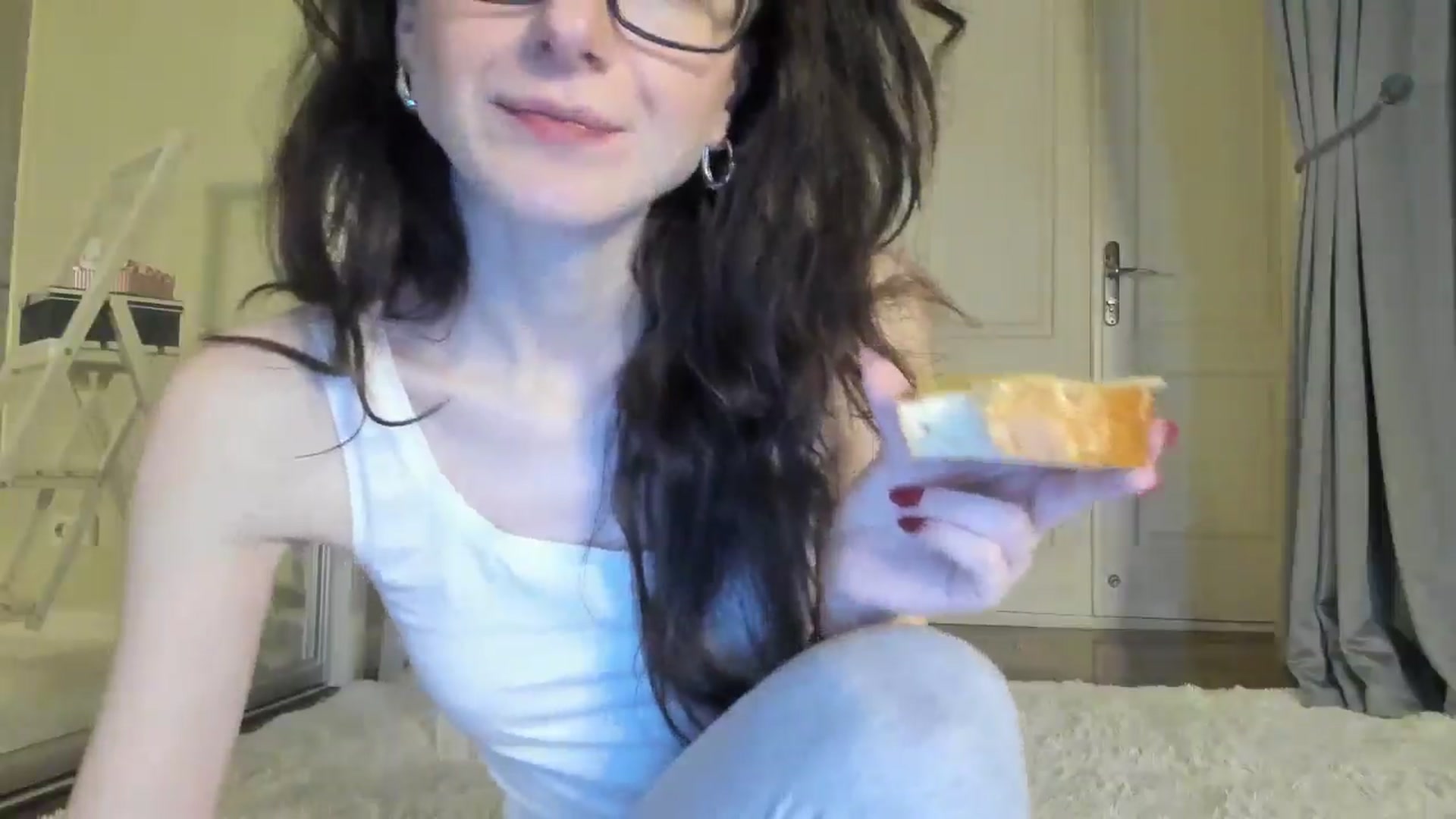 Gallery image thumbnail from Baby_Jewel's myfreecams stream on, 08/28/2024, 10:16 image 16 of 20
