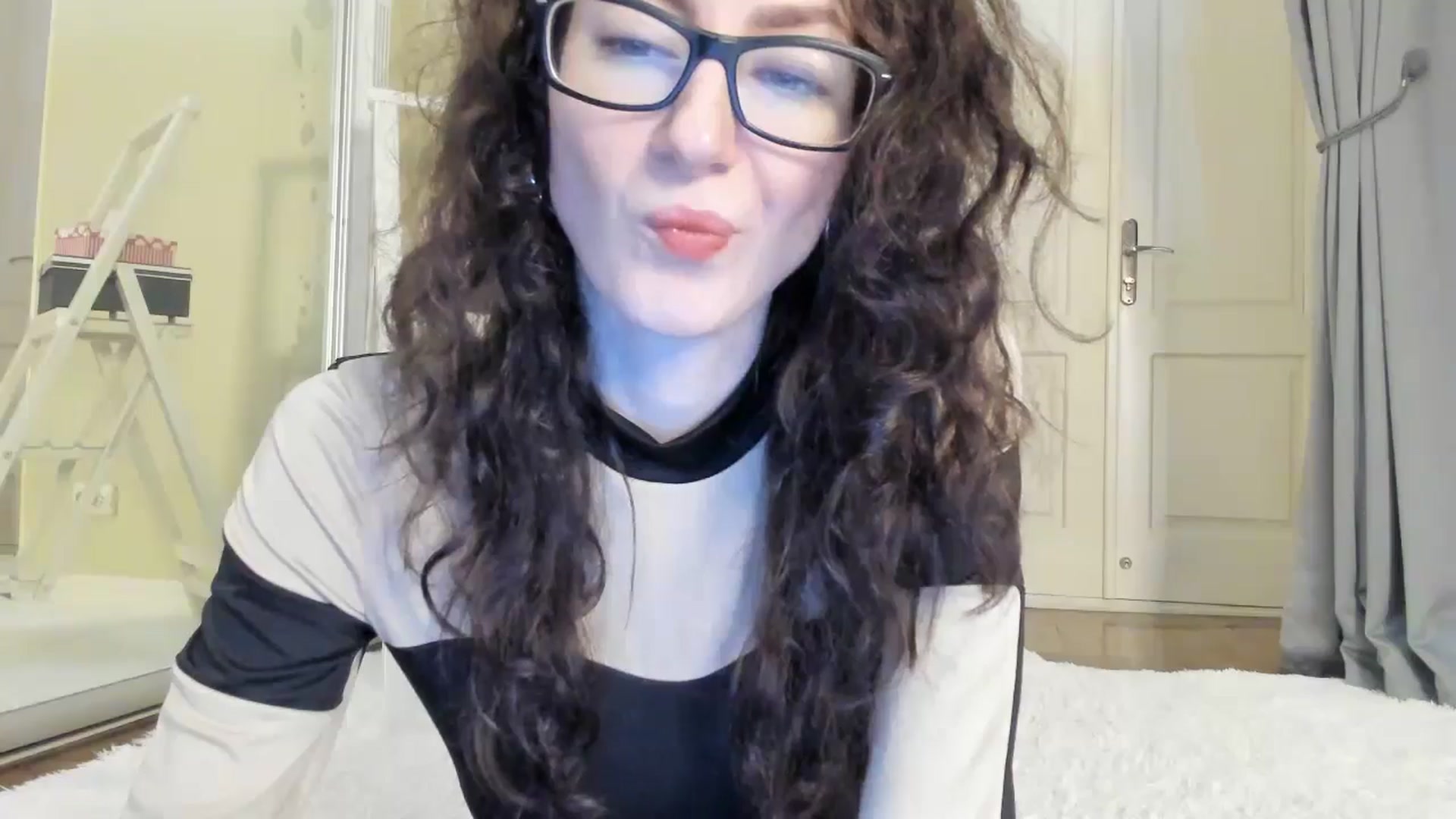 Gallery image thumbnail from Baby_Jewel's myfreecams stream on, 09/18/2024, 08:40 image 8 of 20