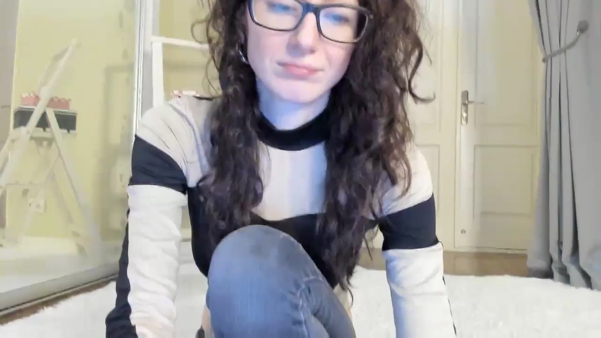 Gallery image thumbnail from Baby_Jewel's myfreecams stream on, 09/18/2024, 08:40 image 4 of 20